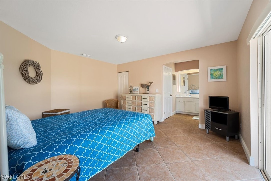 1125 SW 44th TER