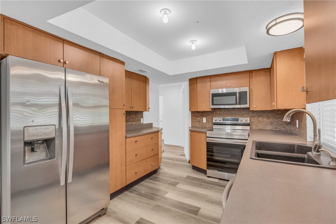 1136 SW 44th TER
