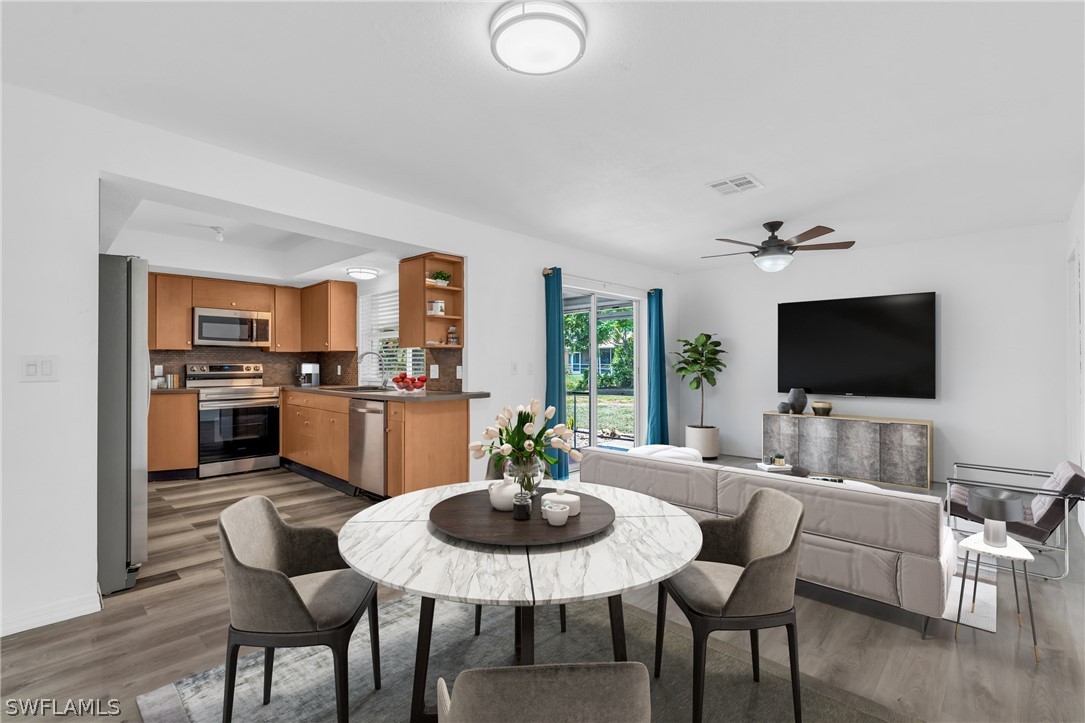 1136 SW 44th TER
