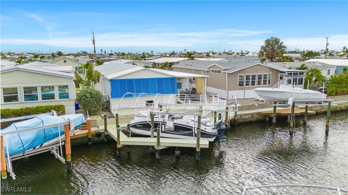 3015 Skipper LN