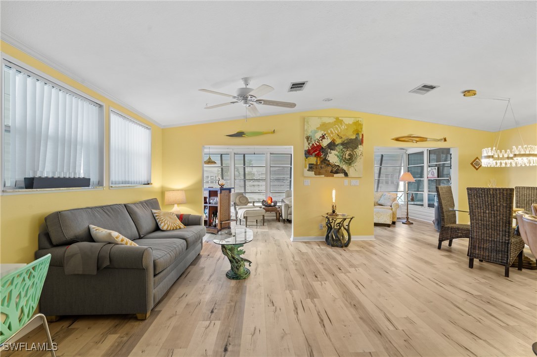 3015 Skipper LN
