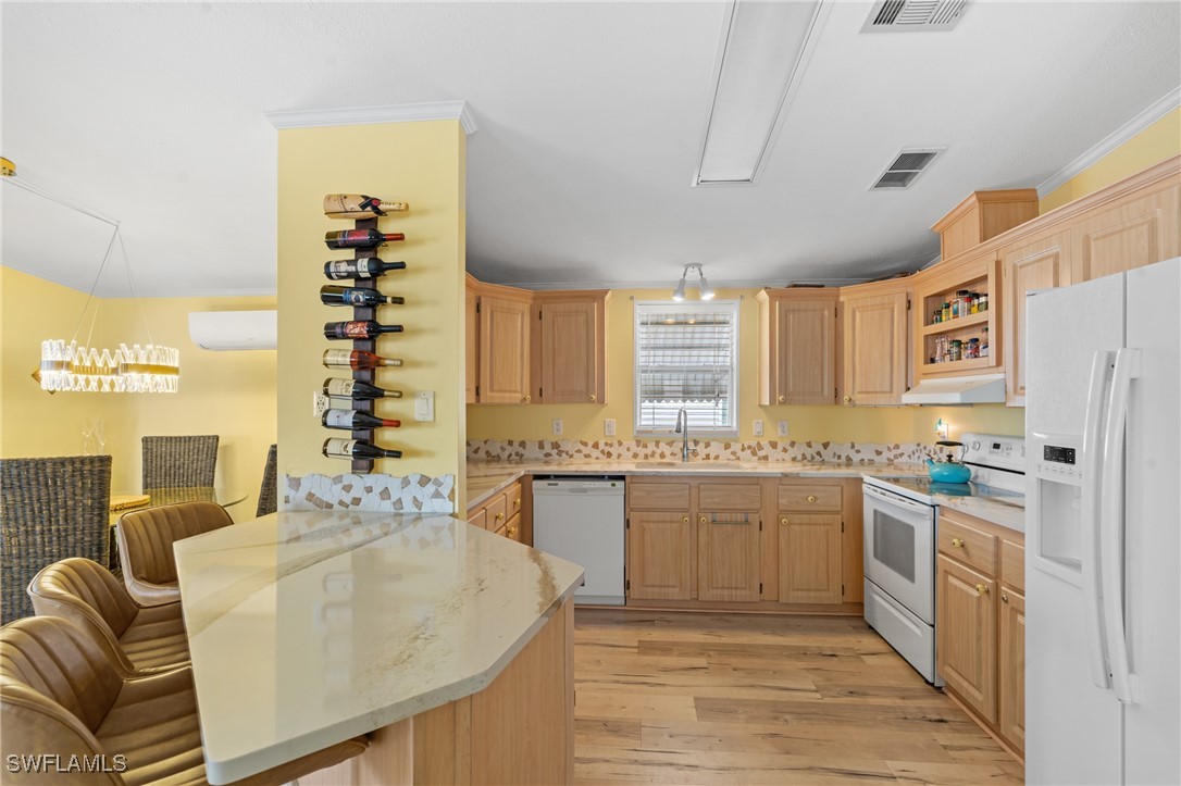 3015 Skipper LN