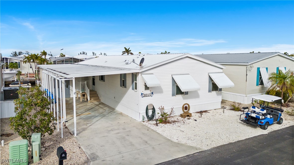 3015 Skipper LN