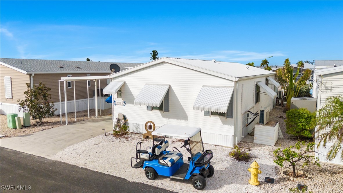 3015 Skipper LN