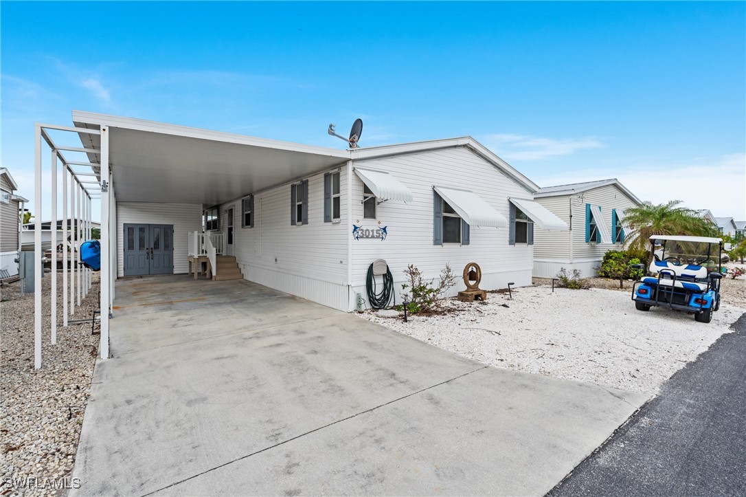 3015 Skipper LN