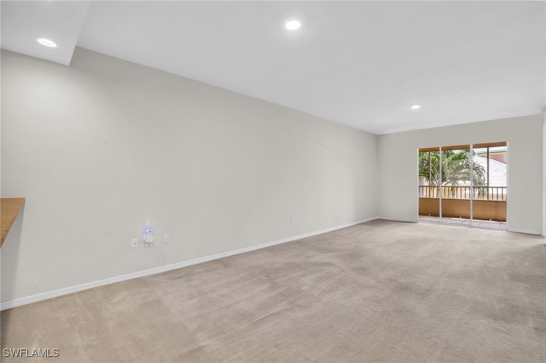 1121 Van Loon Commons CIR 203