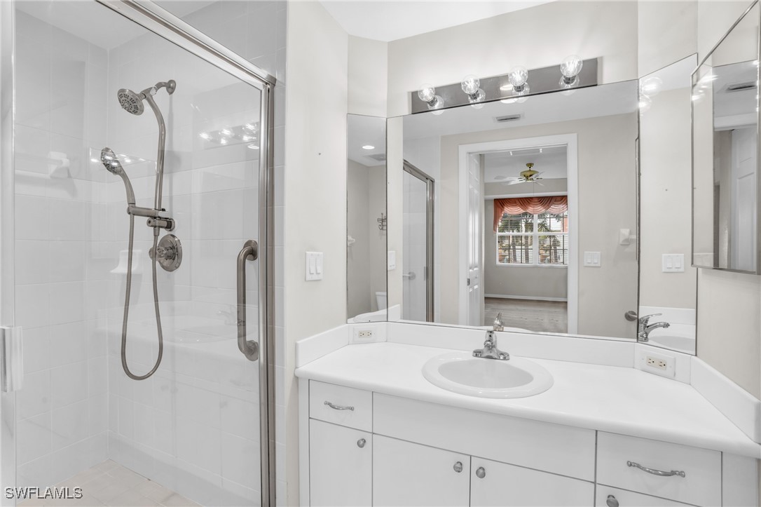 1121 Van Loon Commons CIR 203