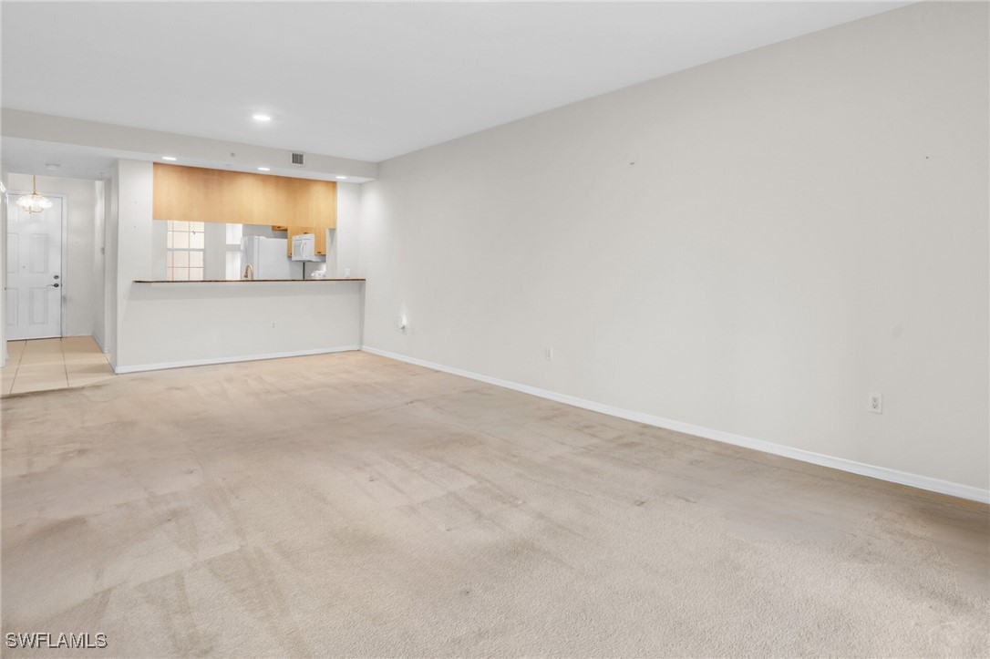 1121 Van Loon Commons CIR 203