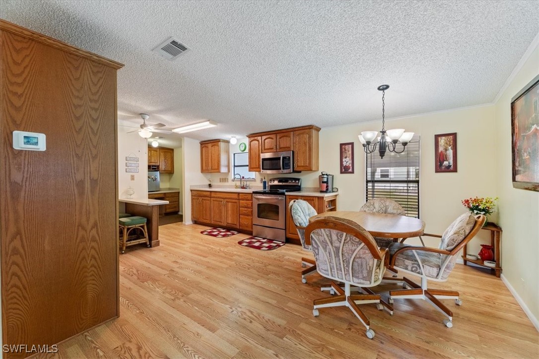 19371 Pony LN