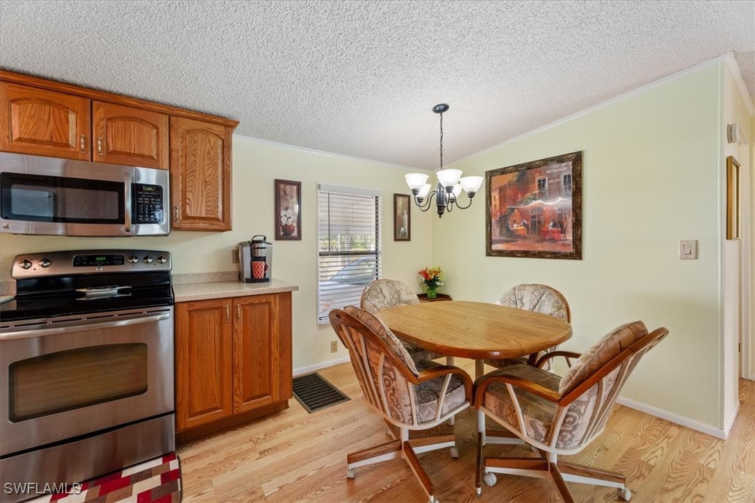 19371 Pony LN