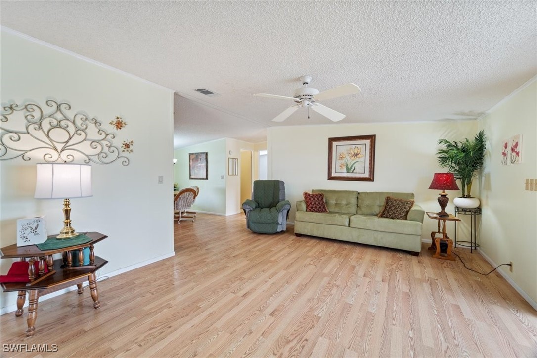 19371 Pony LN