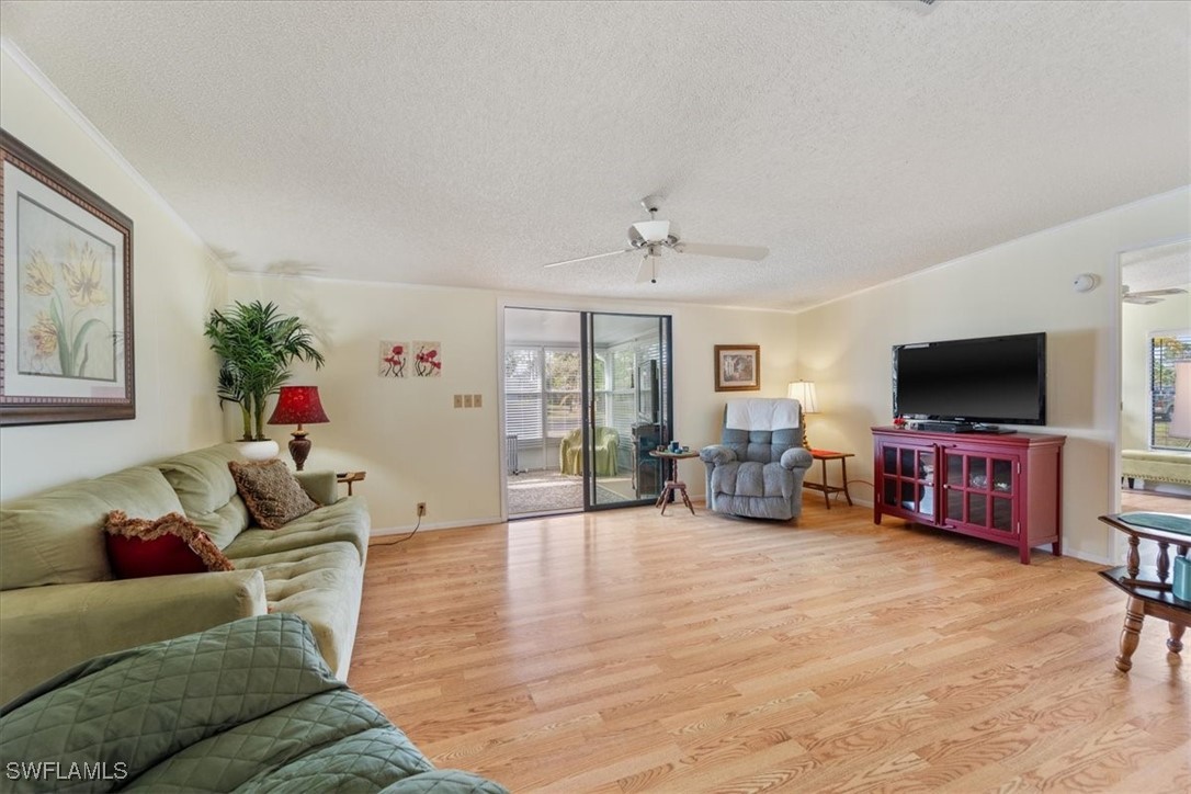 19371 Pony LN
