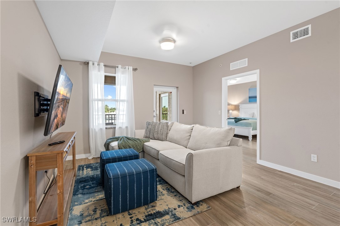 5126 Coronado PKWY
