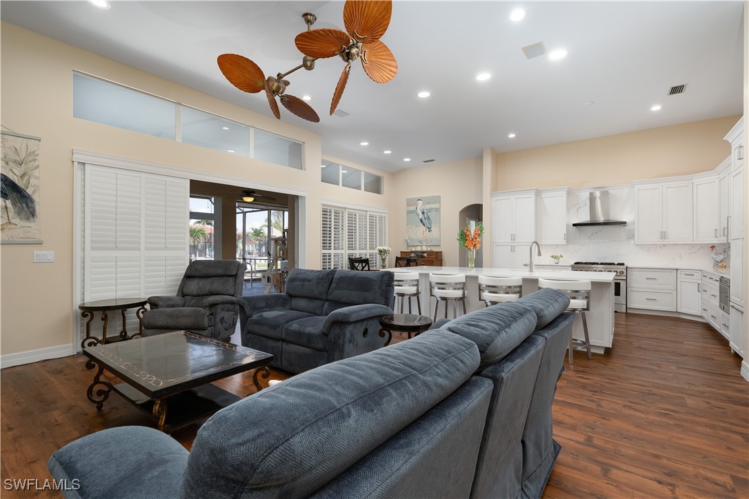 5228 SW 8th CT