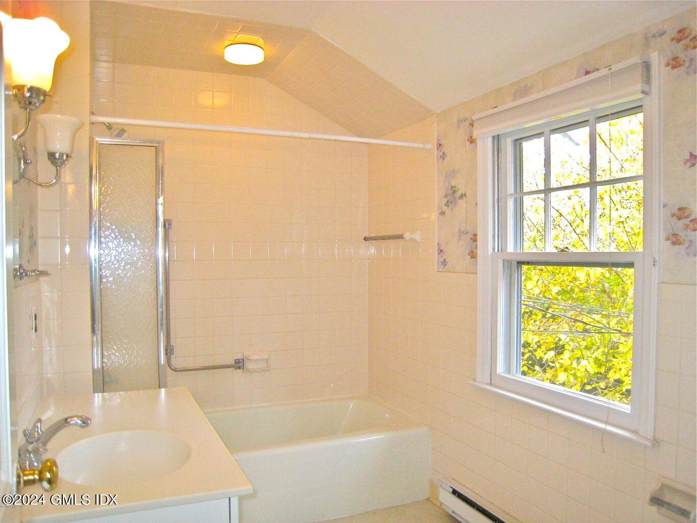 22 Tomac Avenue