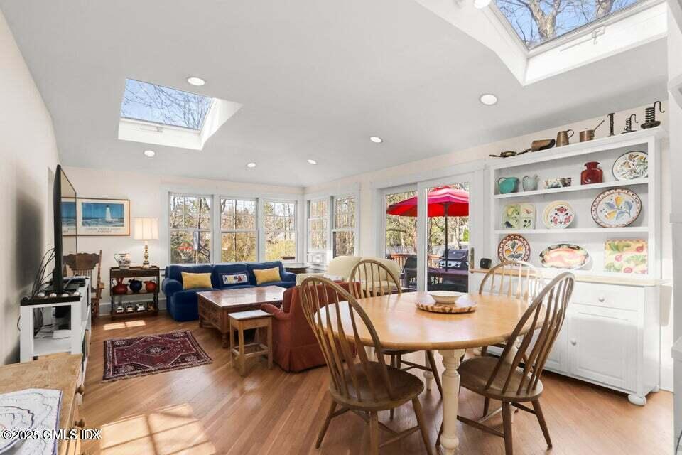 22 Tomac Avenue
