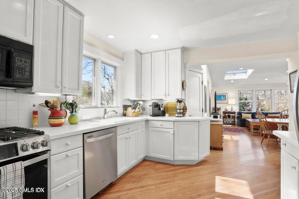 22 Tomac Avenue