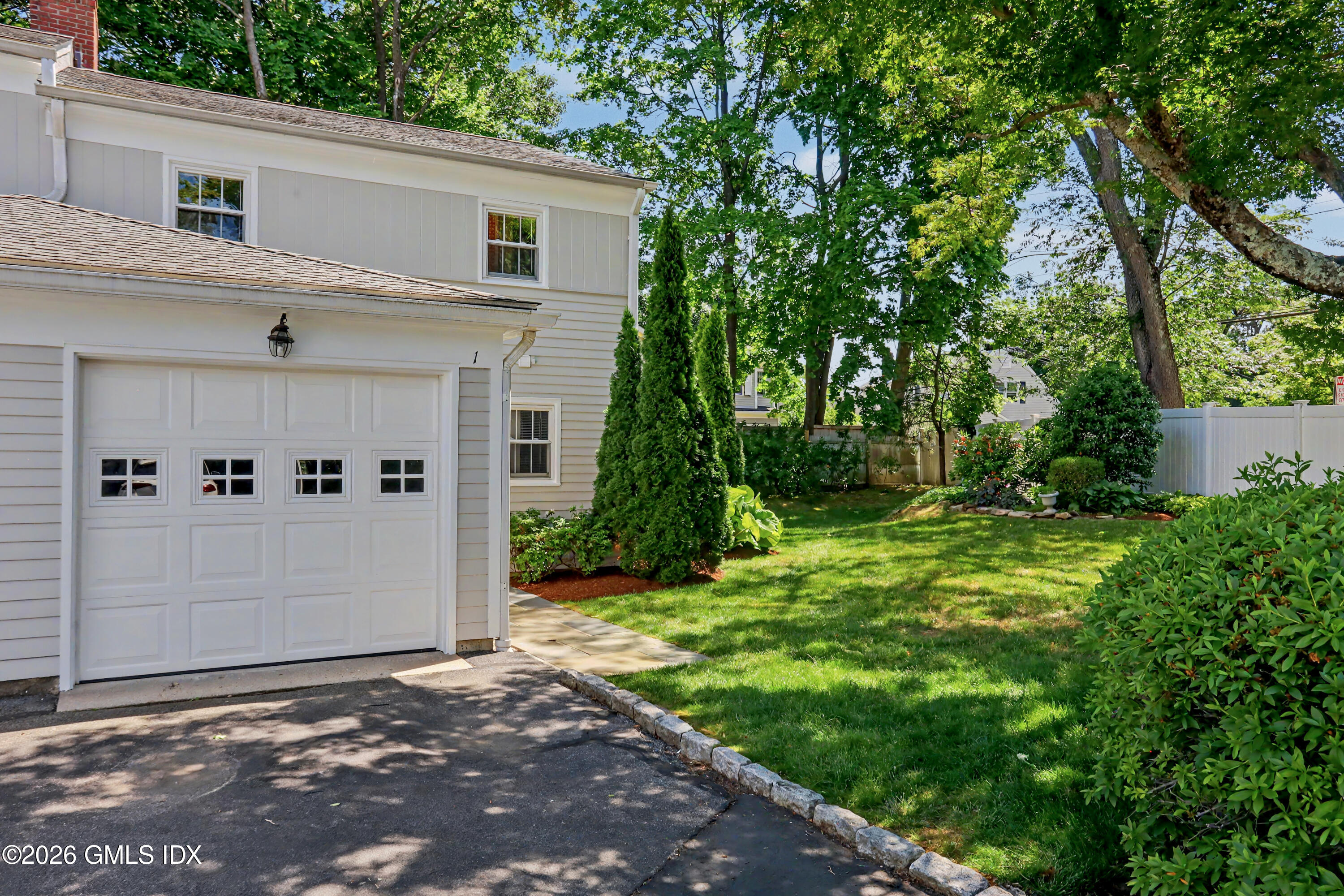 15 Le Grande Avenue unit 1