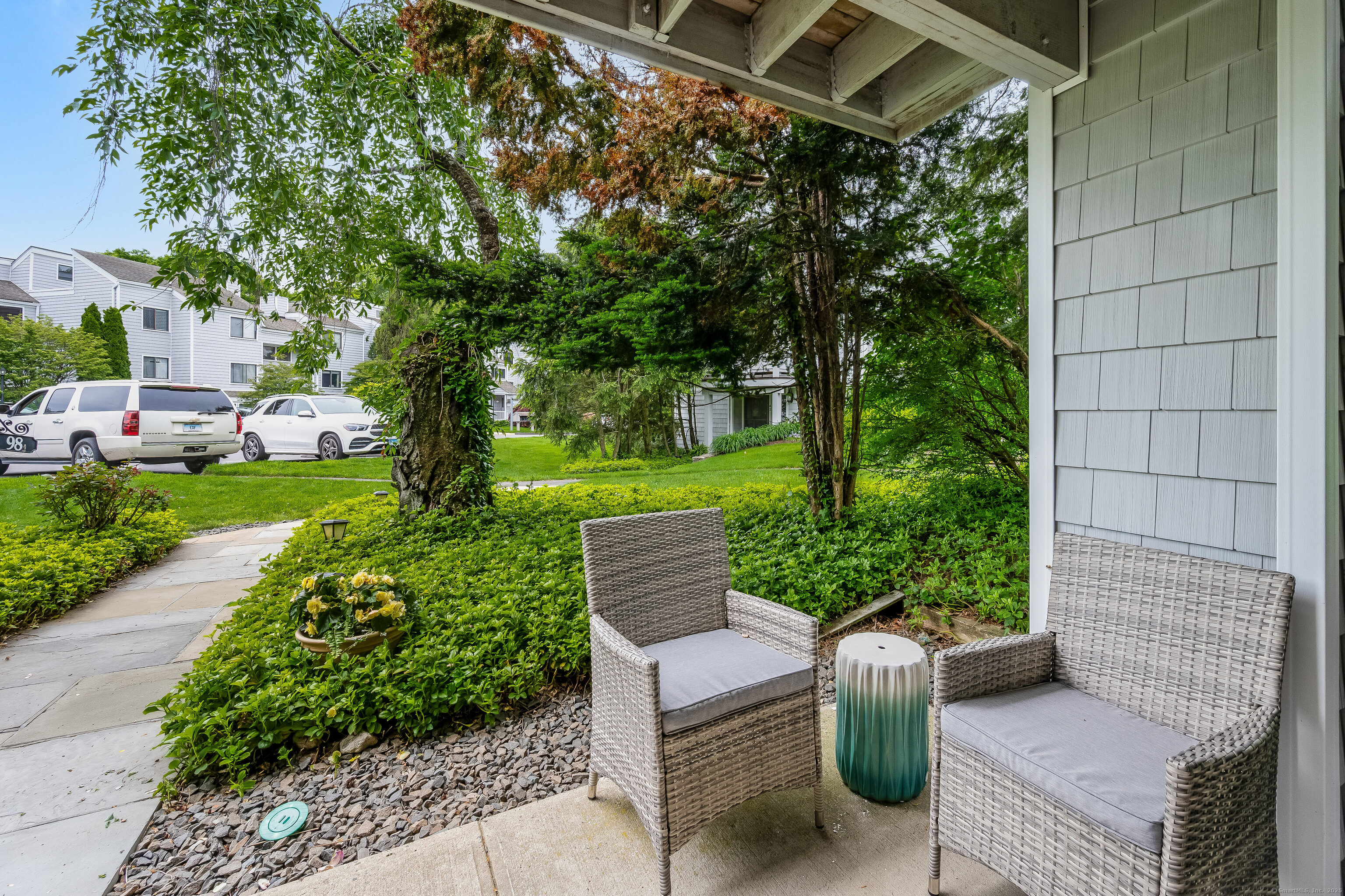 98 Rowayton Woods Drive 98