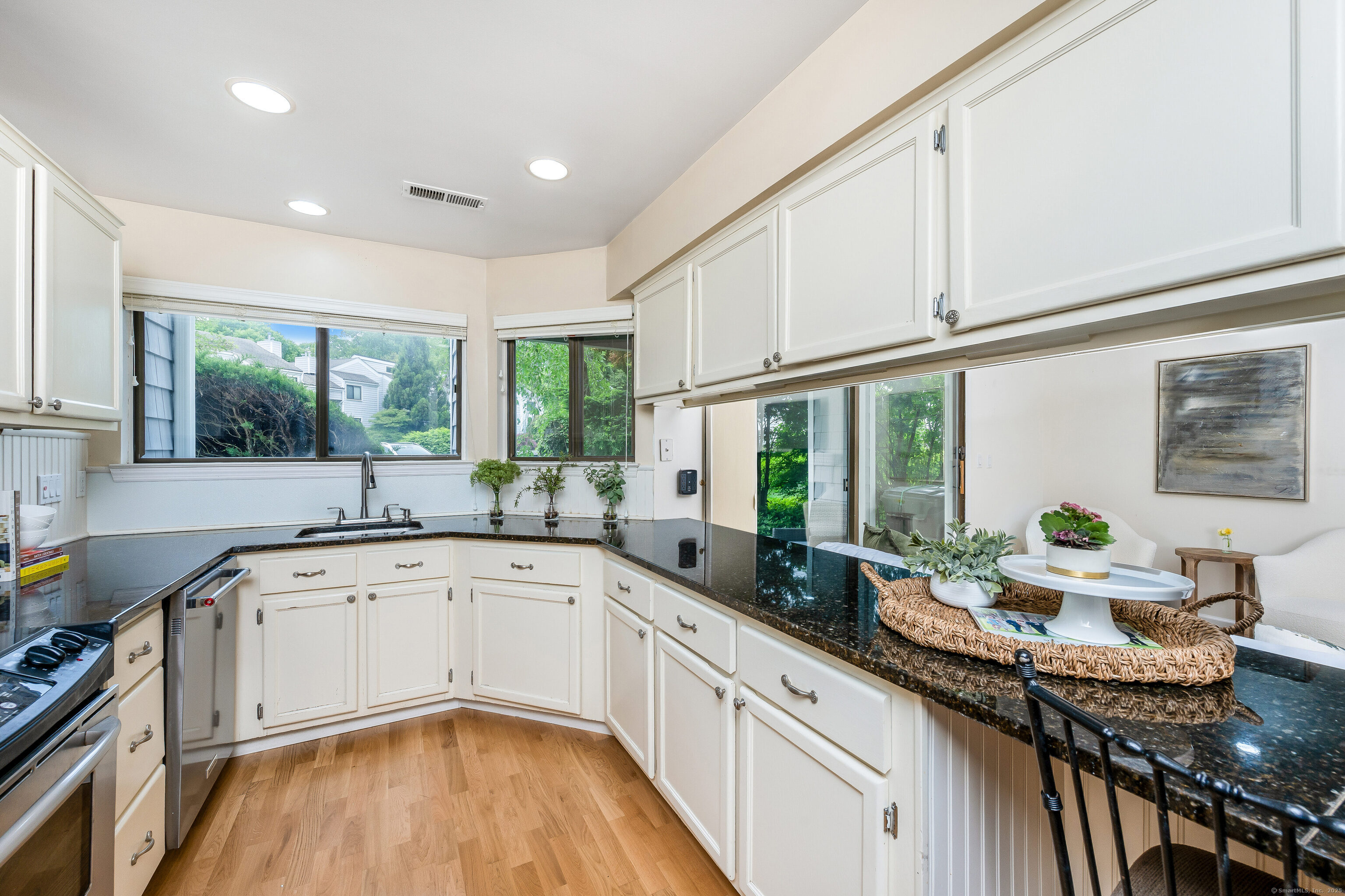 98 Rowayton Woods Drive 98