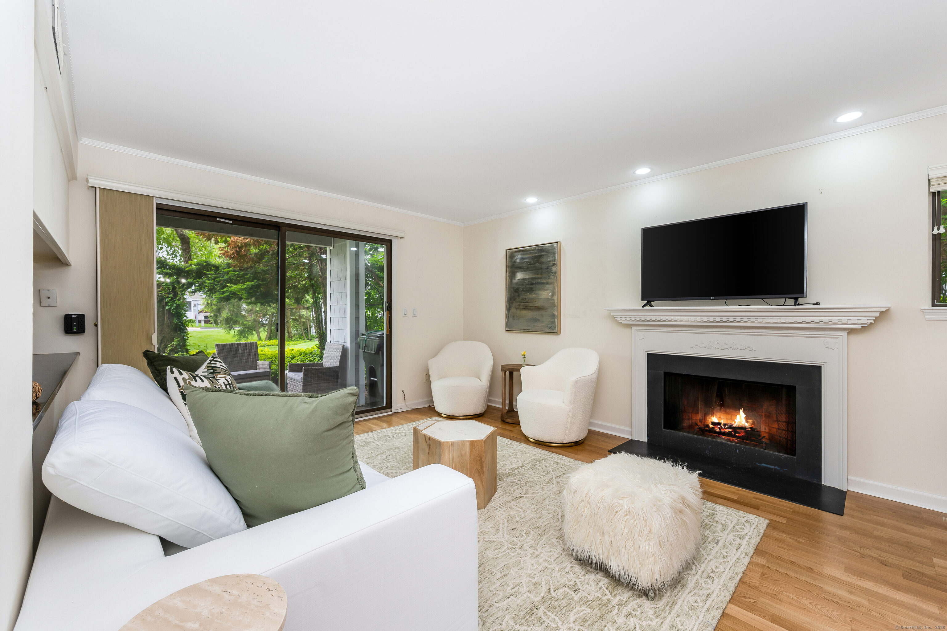98 Rowayton Woods Drive 98