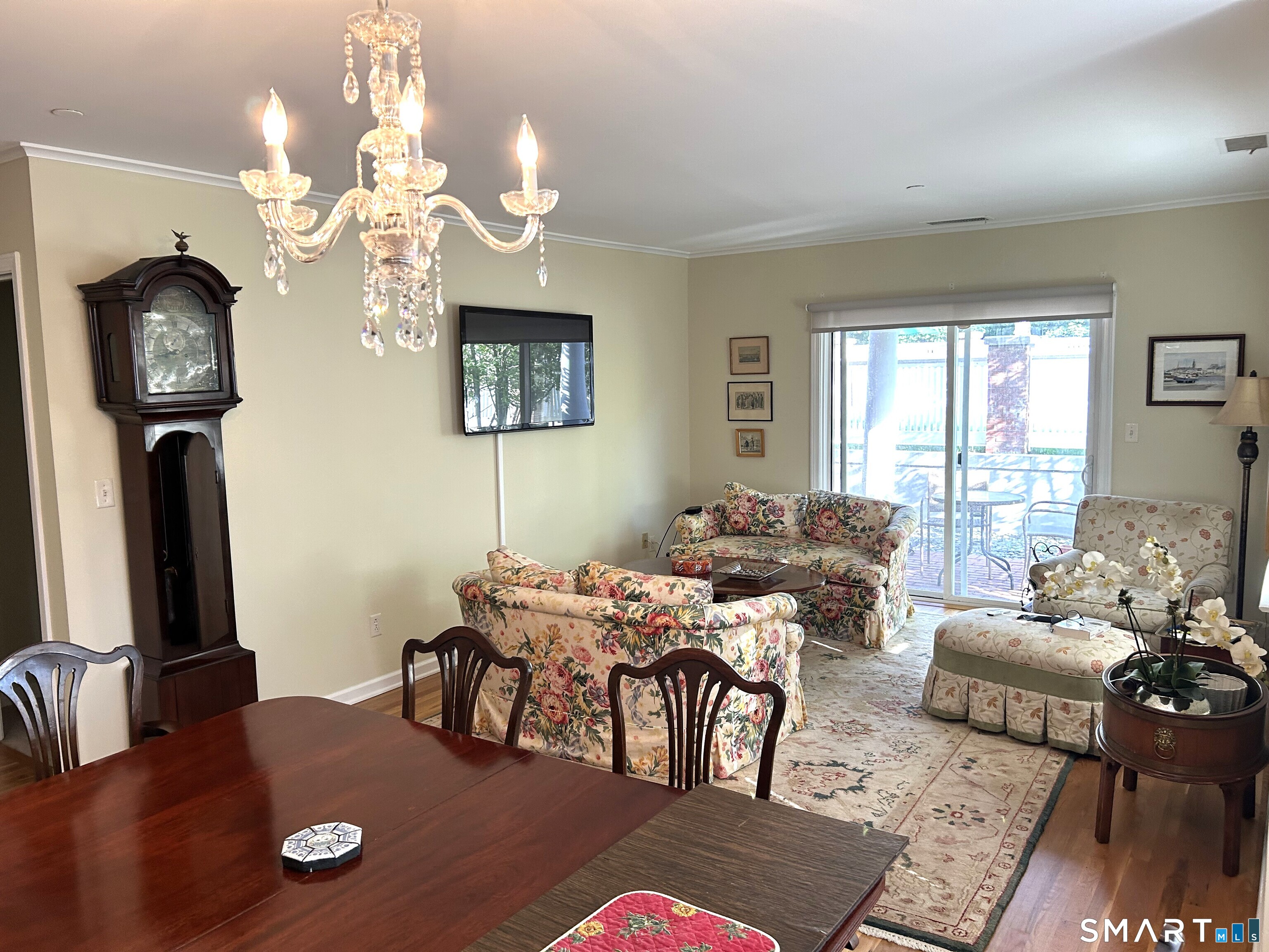 51 Forest Avenue 43