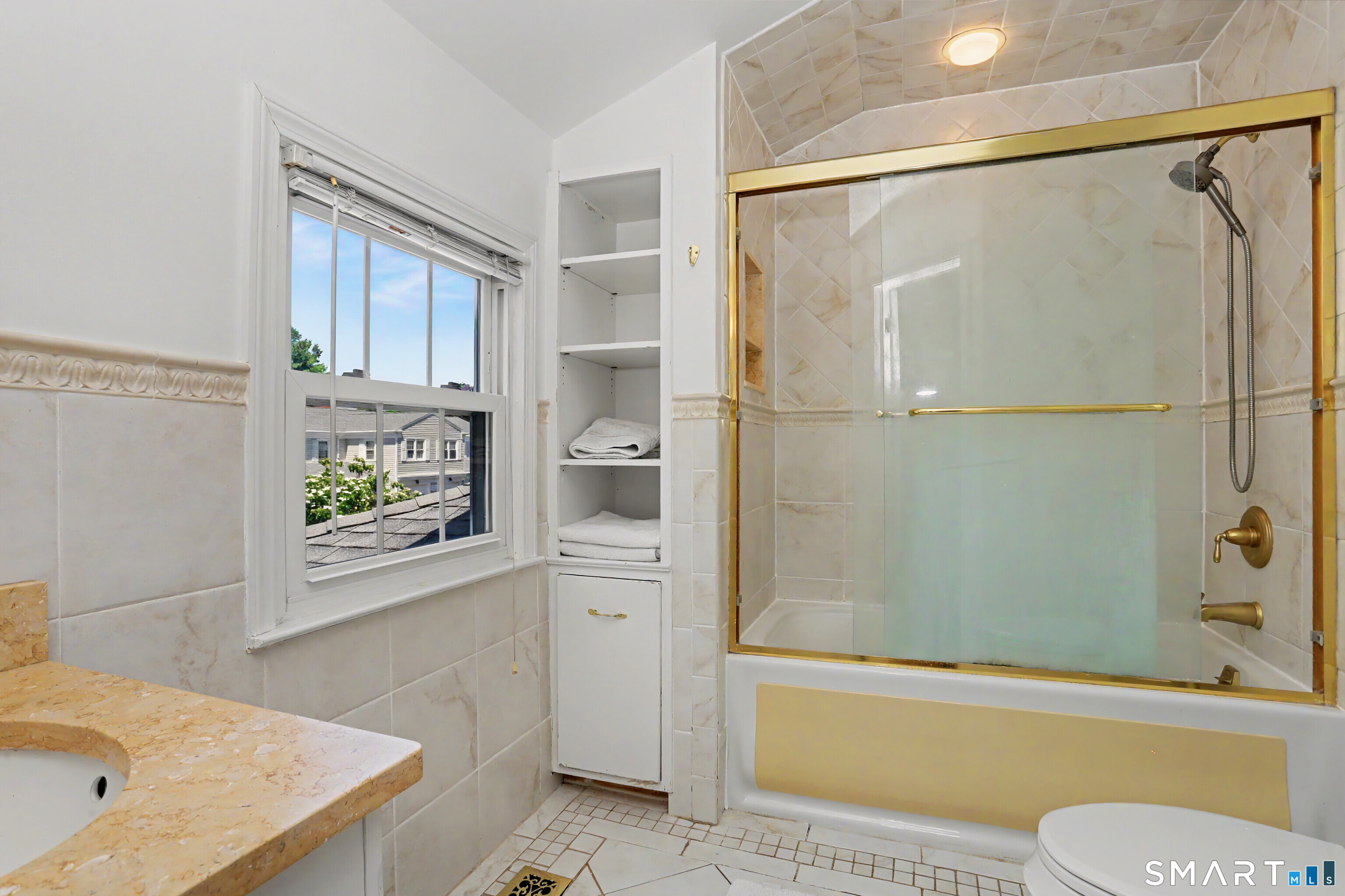 15 Le Grande Avenue Unit: 1