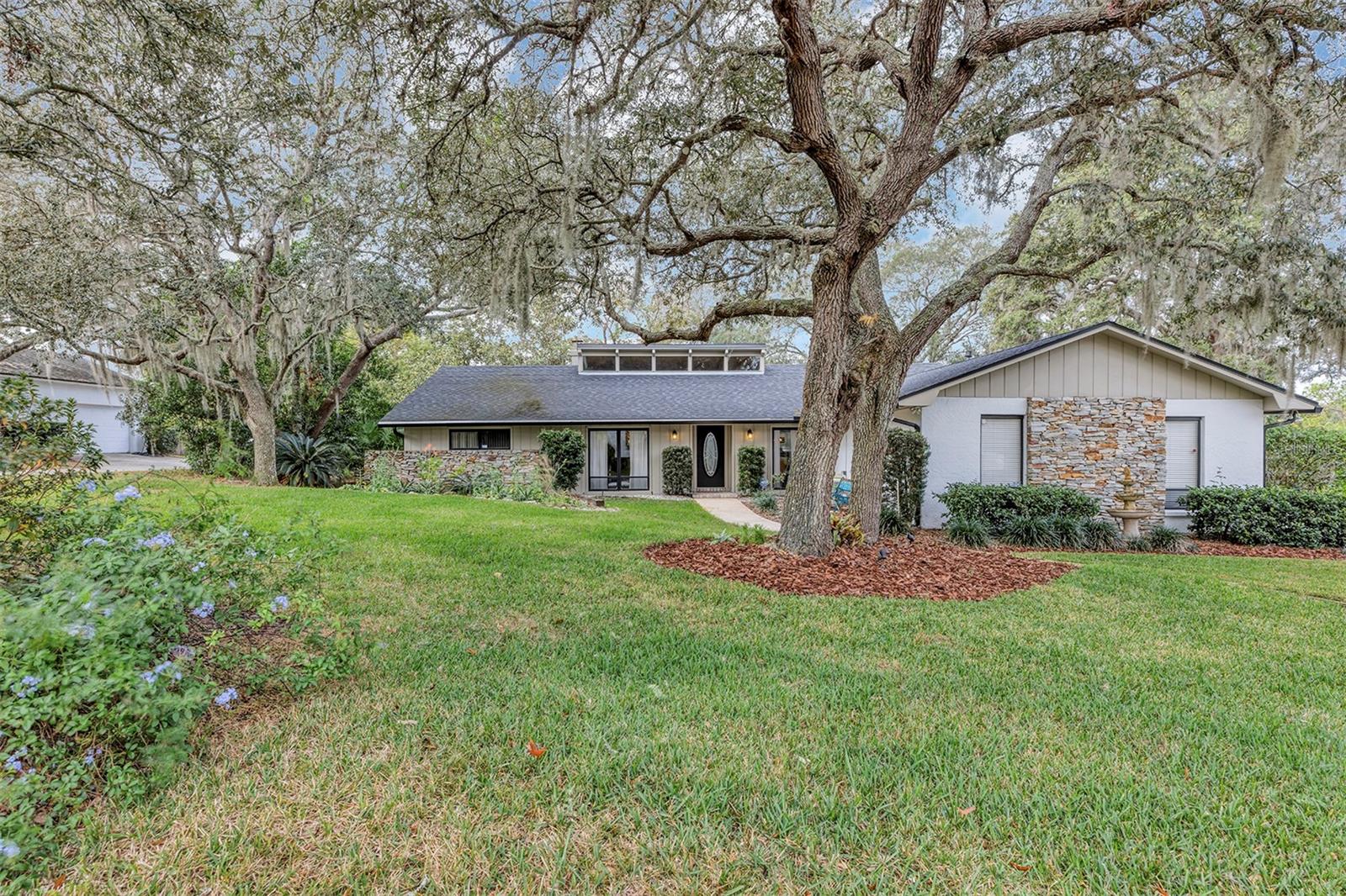 105 KNOLLCREST DR