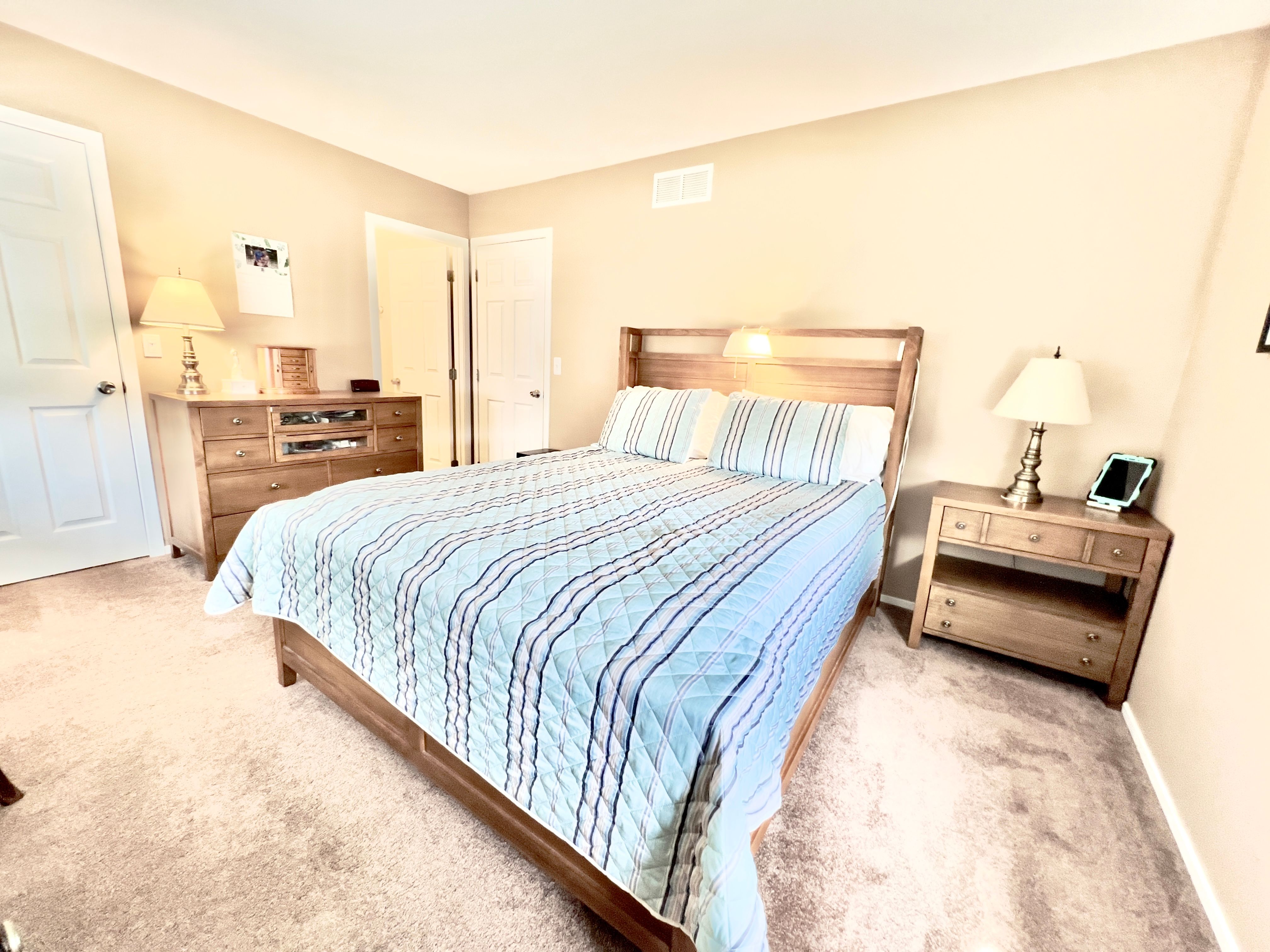 1091 LAKE PARK Drive