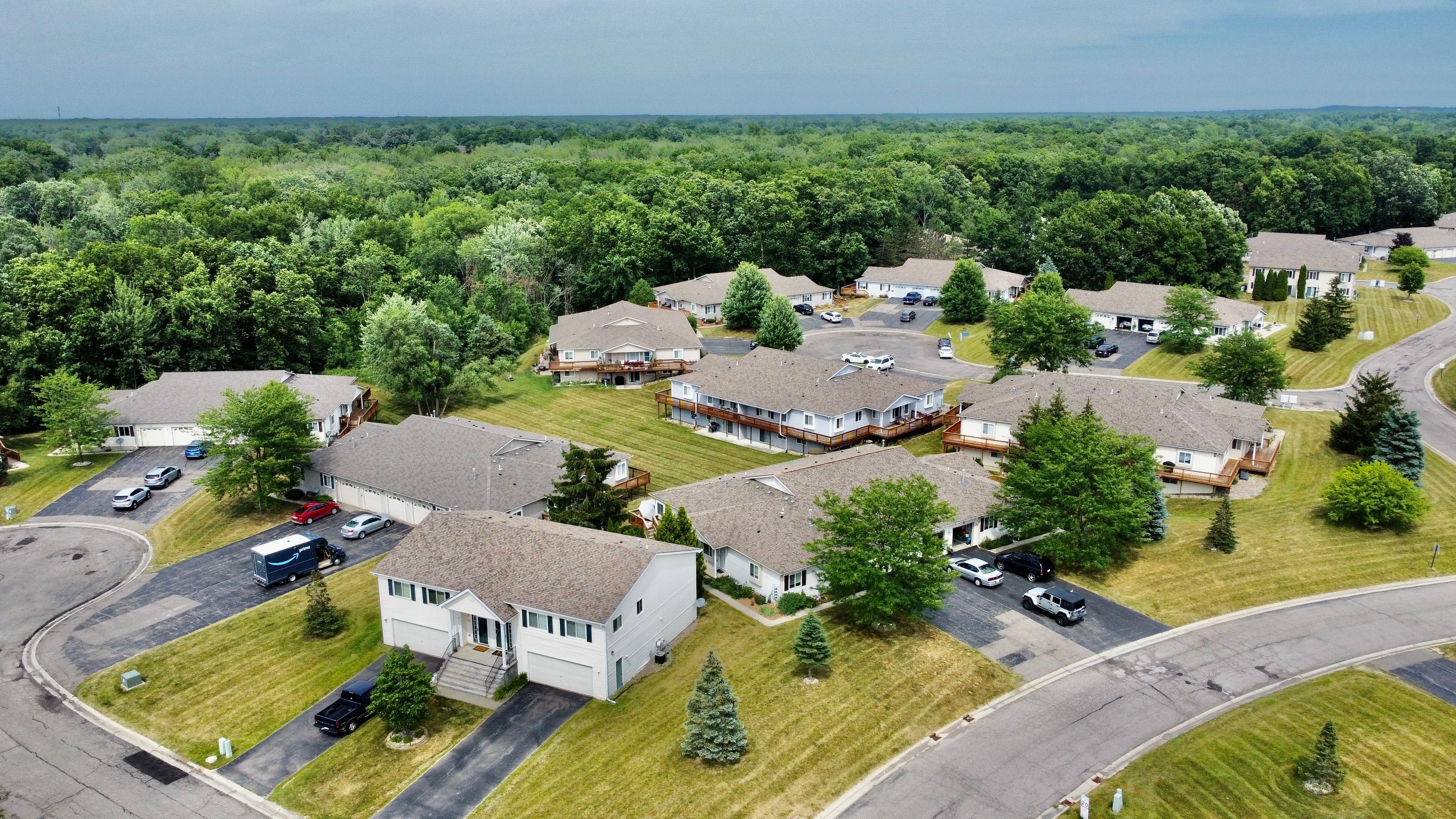 1091 LAKE PARK Drive