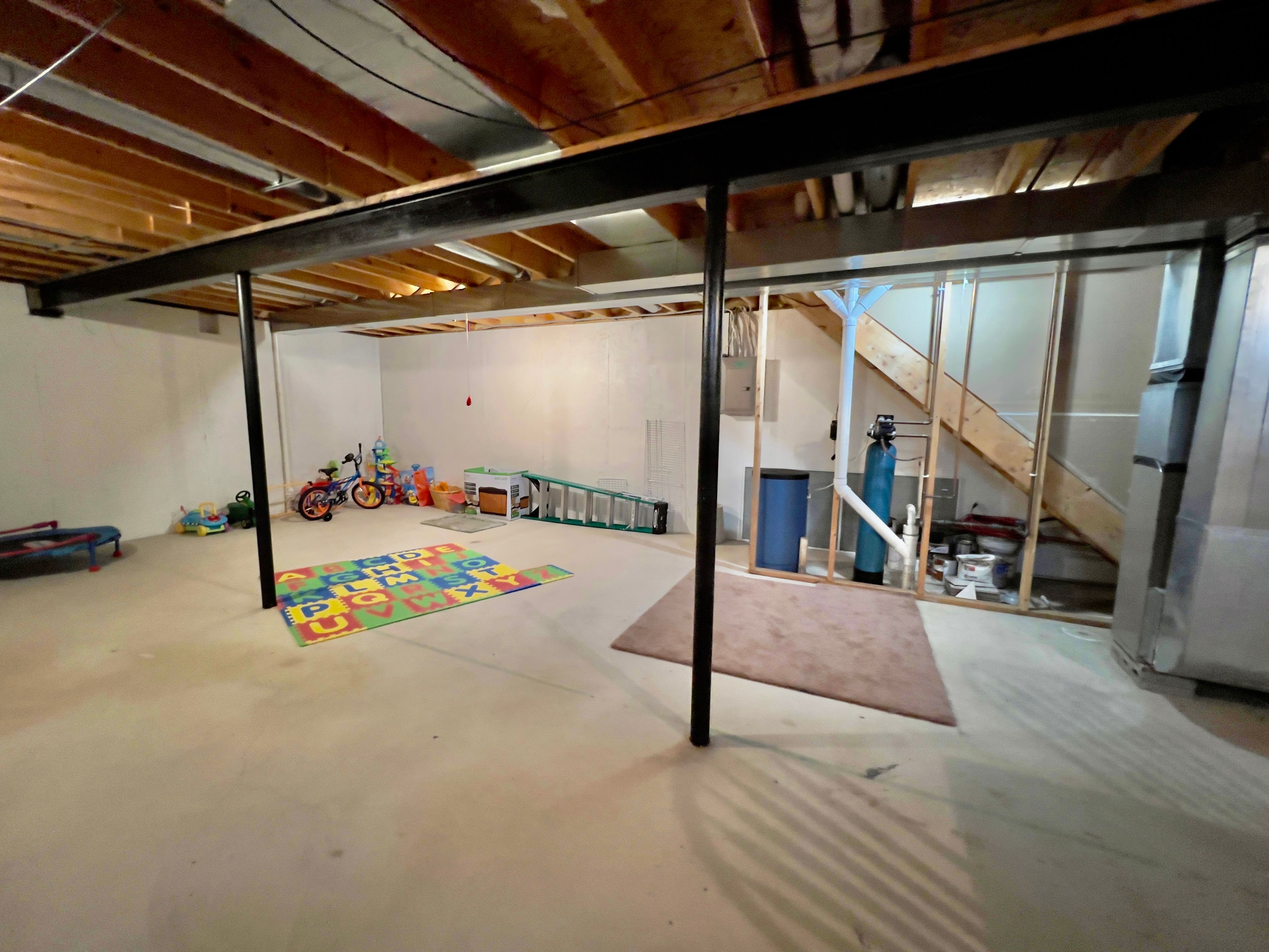 1091 LAKE PARK Drive