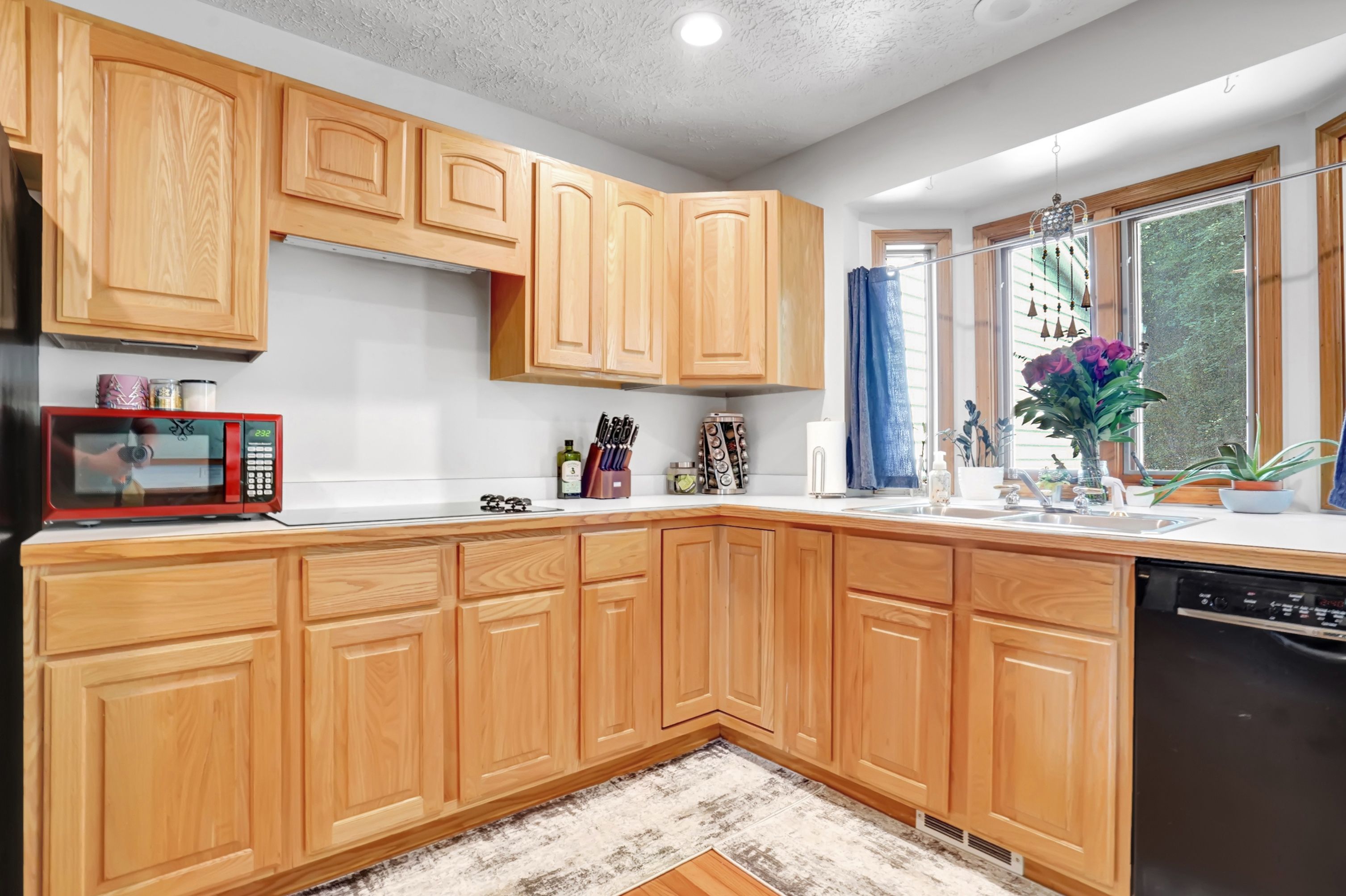 6595 SCENIC PINES