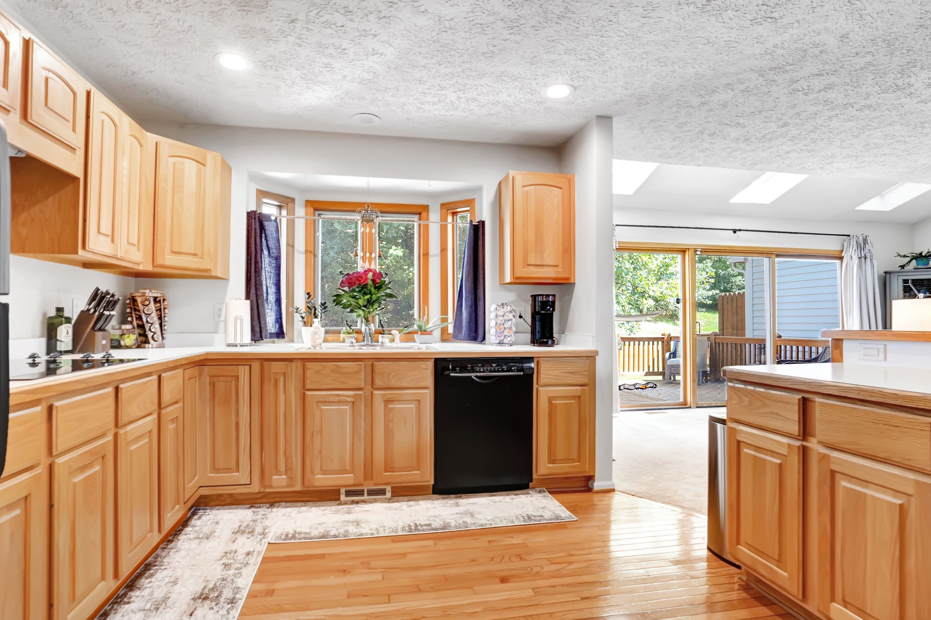 6595 SCENIC PINES