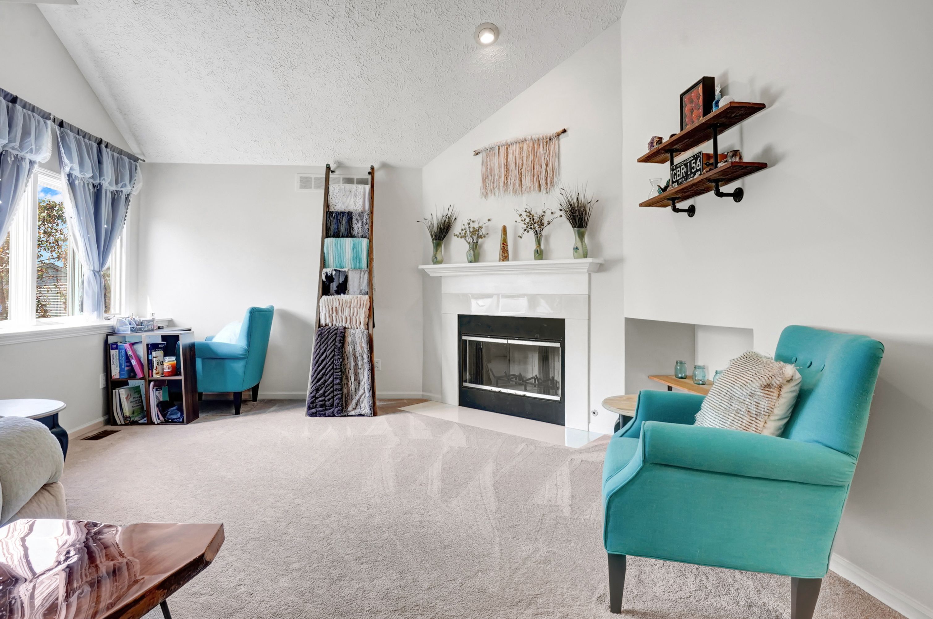 6595 SCENIC PINES