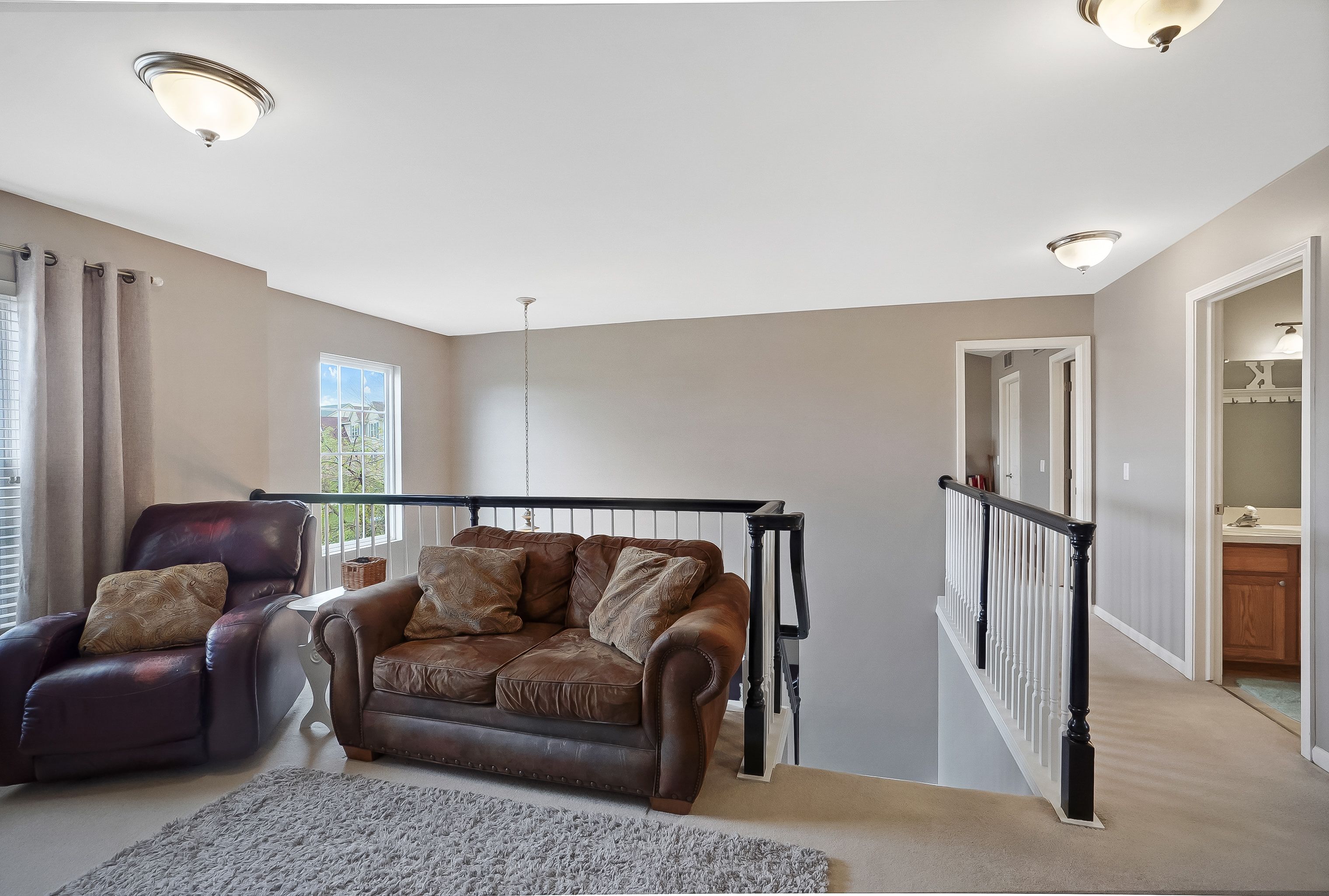 6245 LISMORE Circle