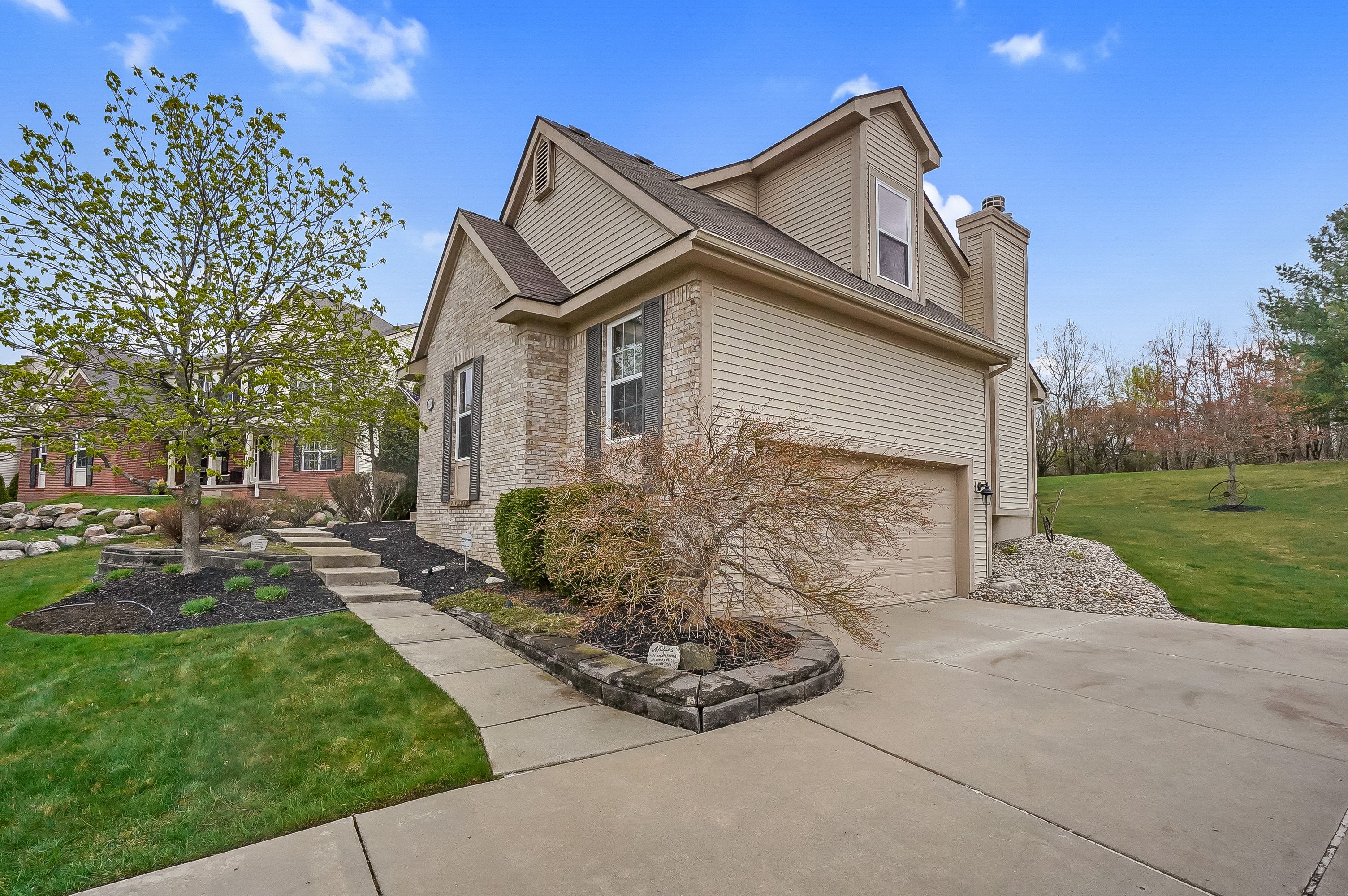 6245 LISMORE Circle