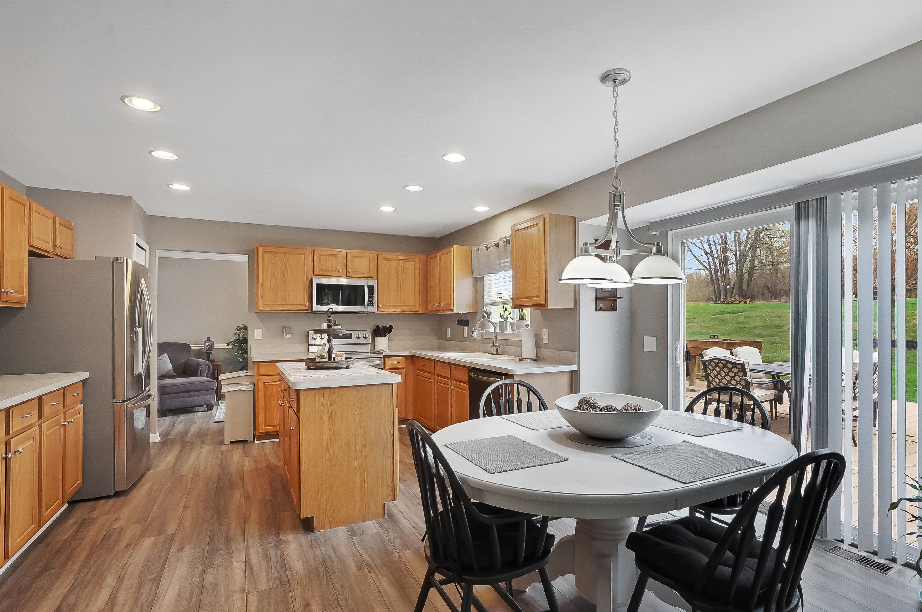 6245 LISMORE Circle