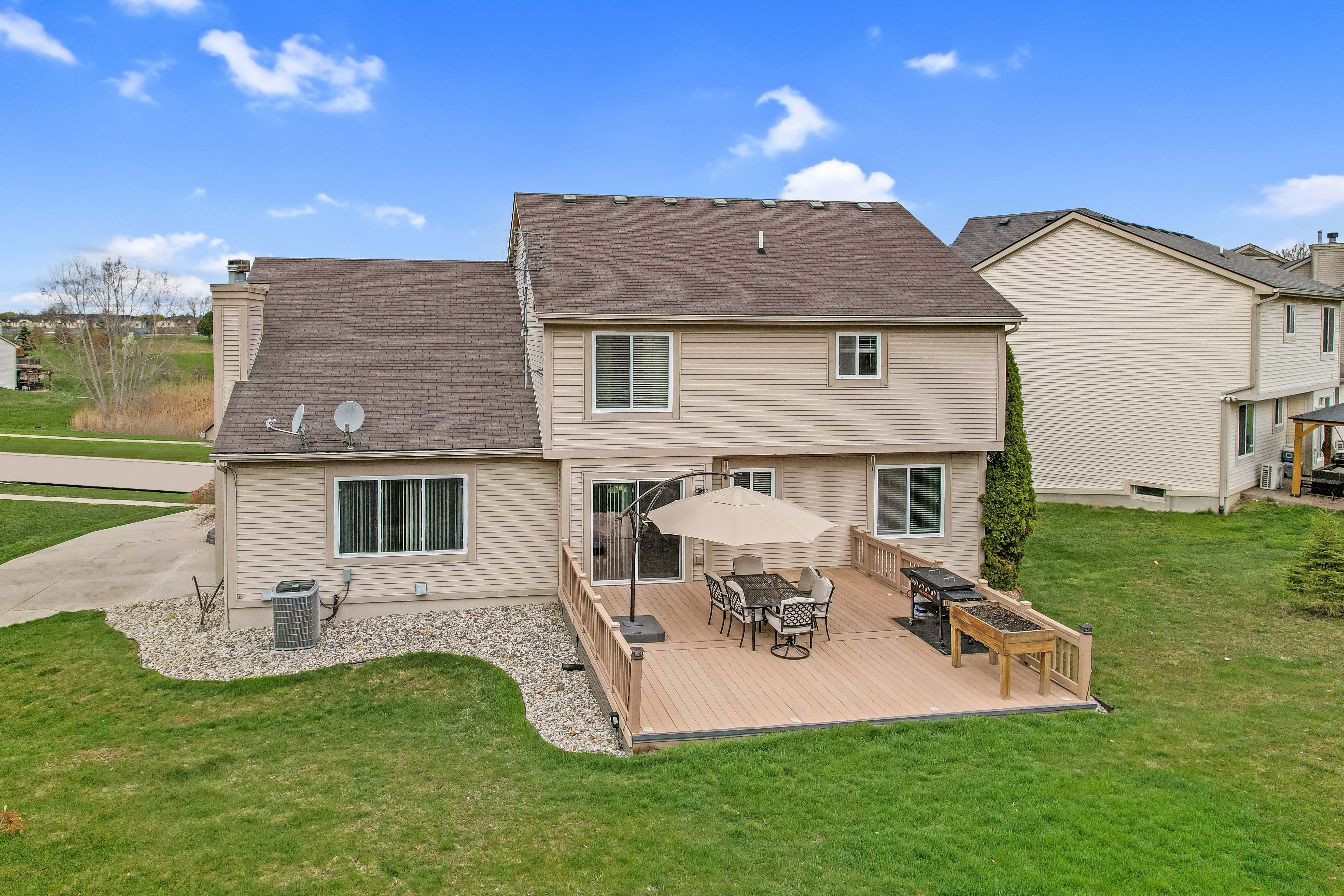 6245 LISMORE Circle
