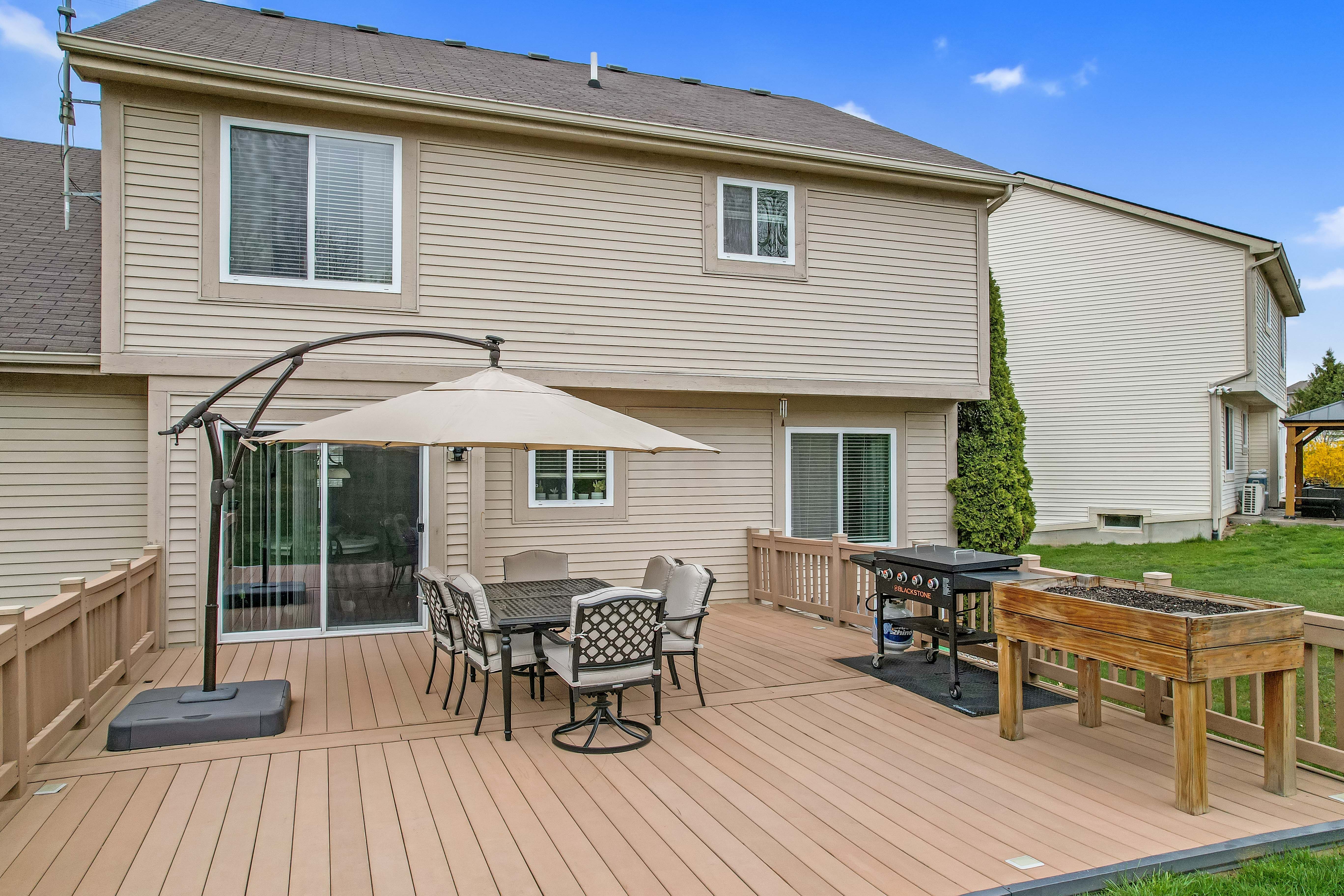 6245 LISMORE Circle
