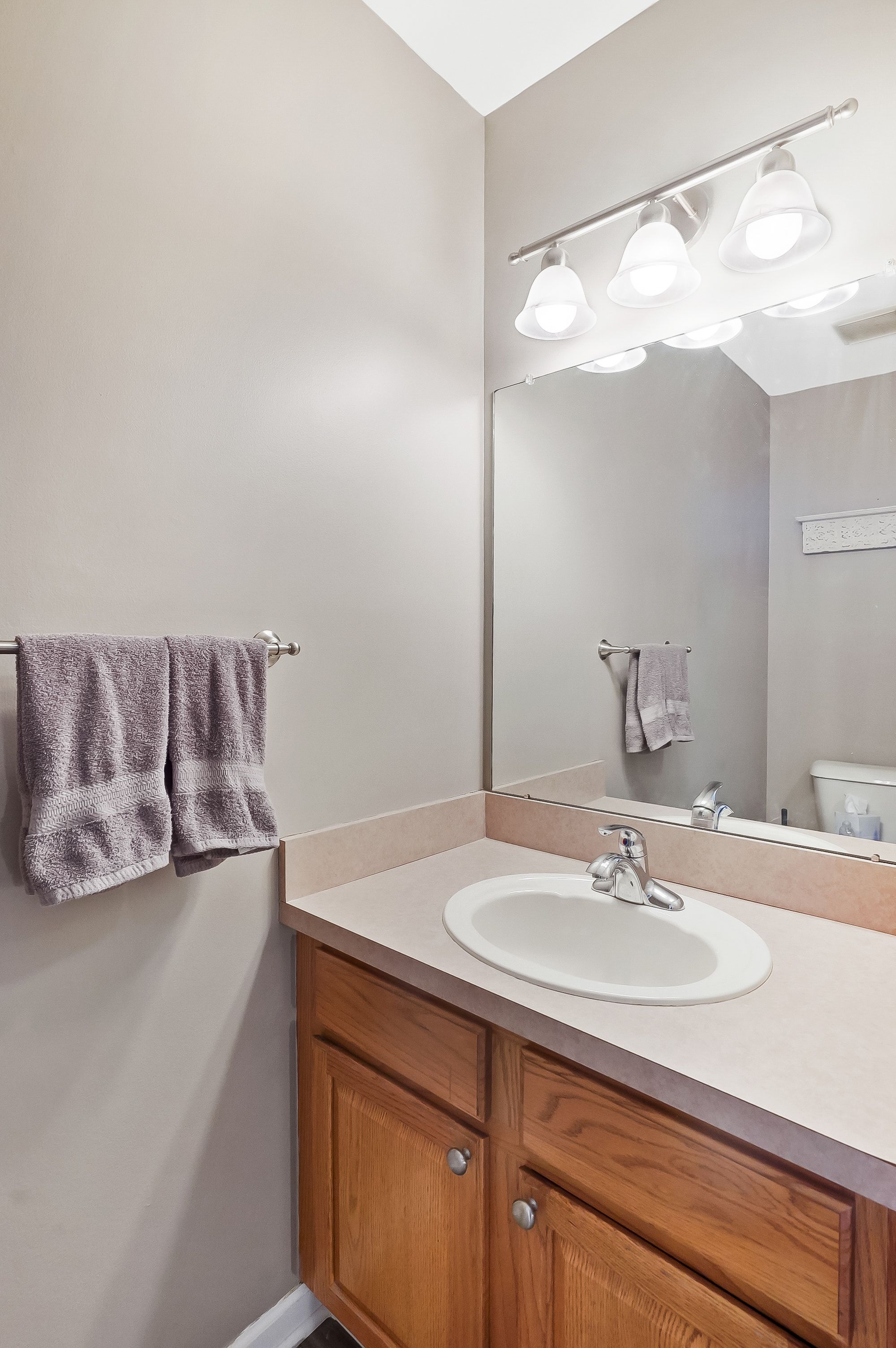 6245 LISMORE Circle