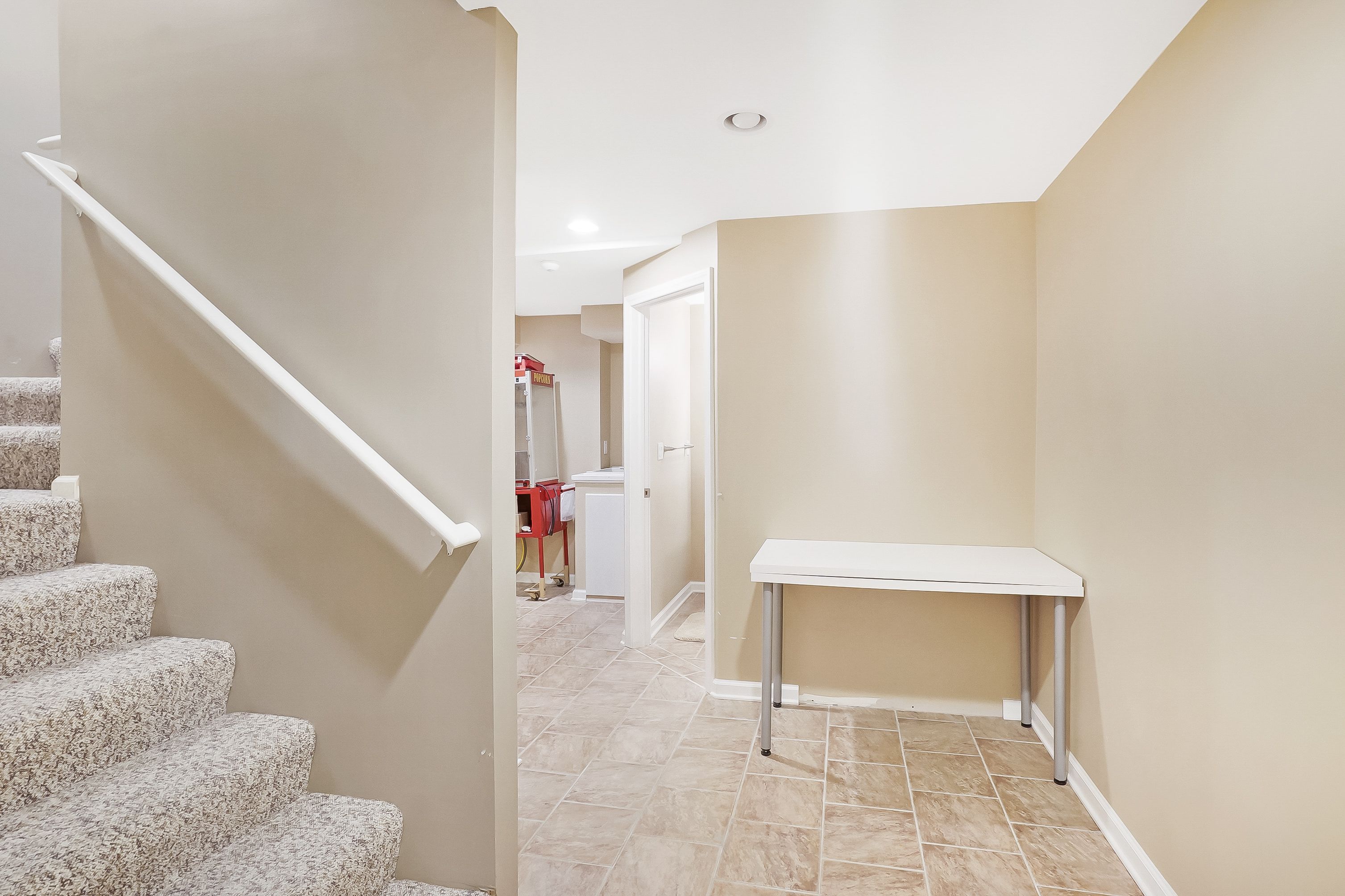 6245 LISMORE Circle