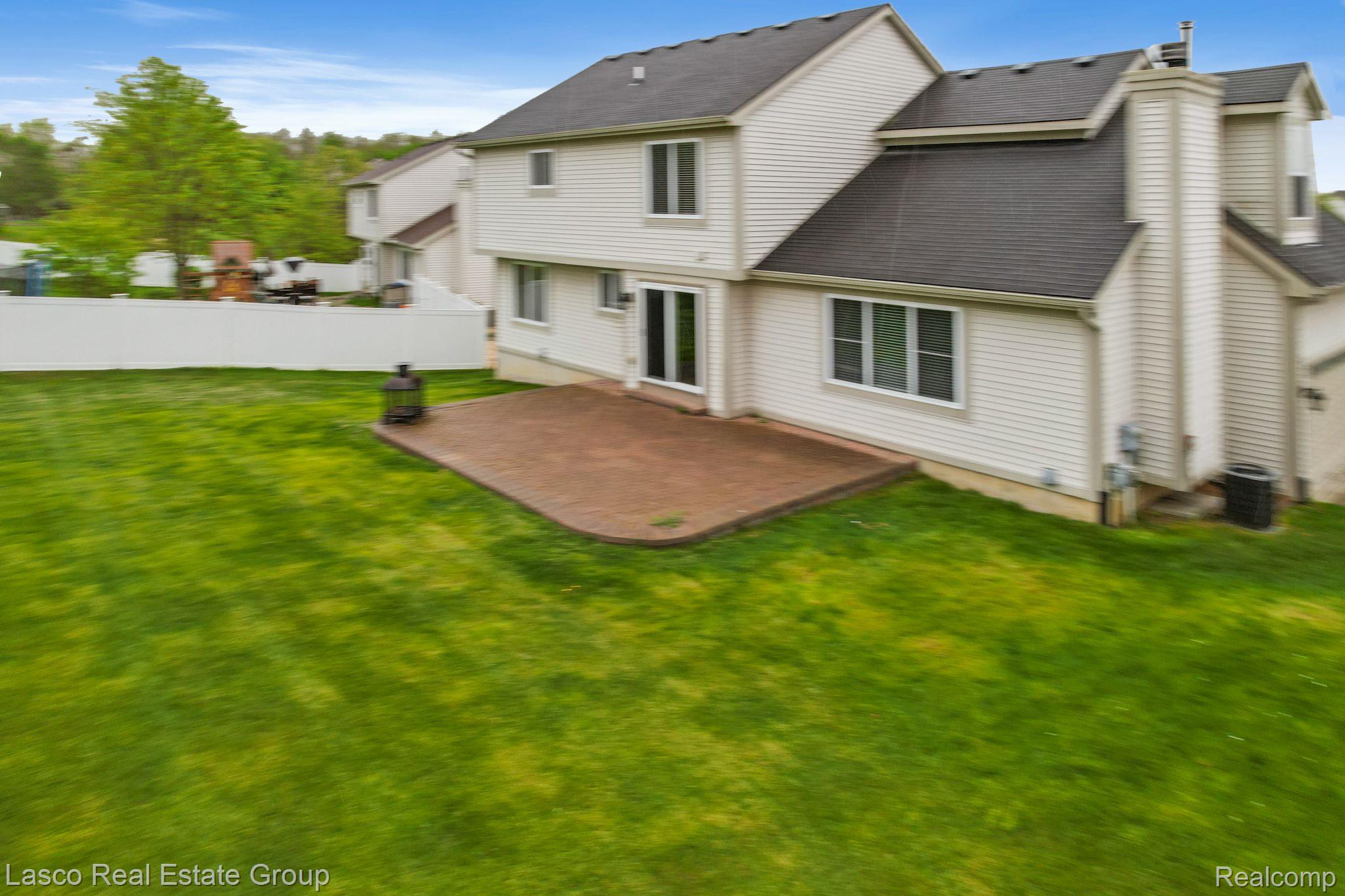 6213 Lismore Circle