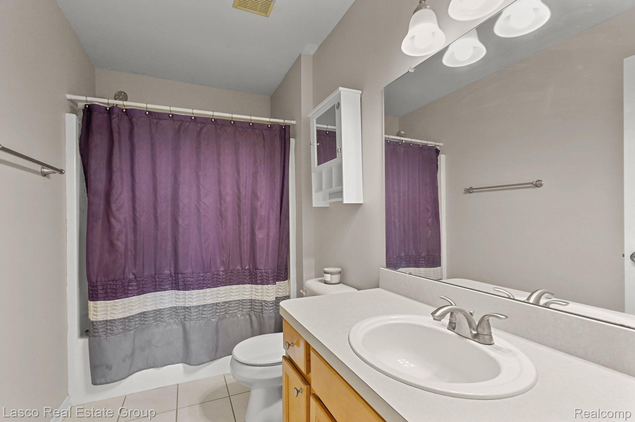 6213 Lismore Circle