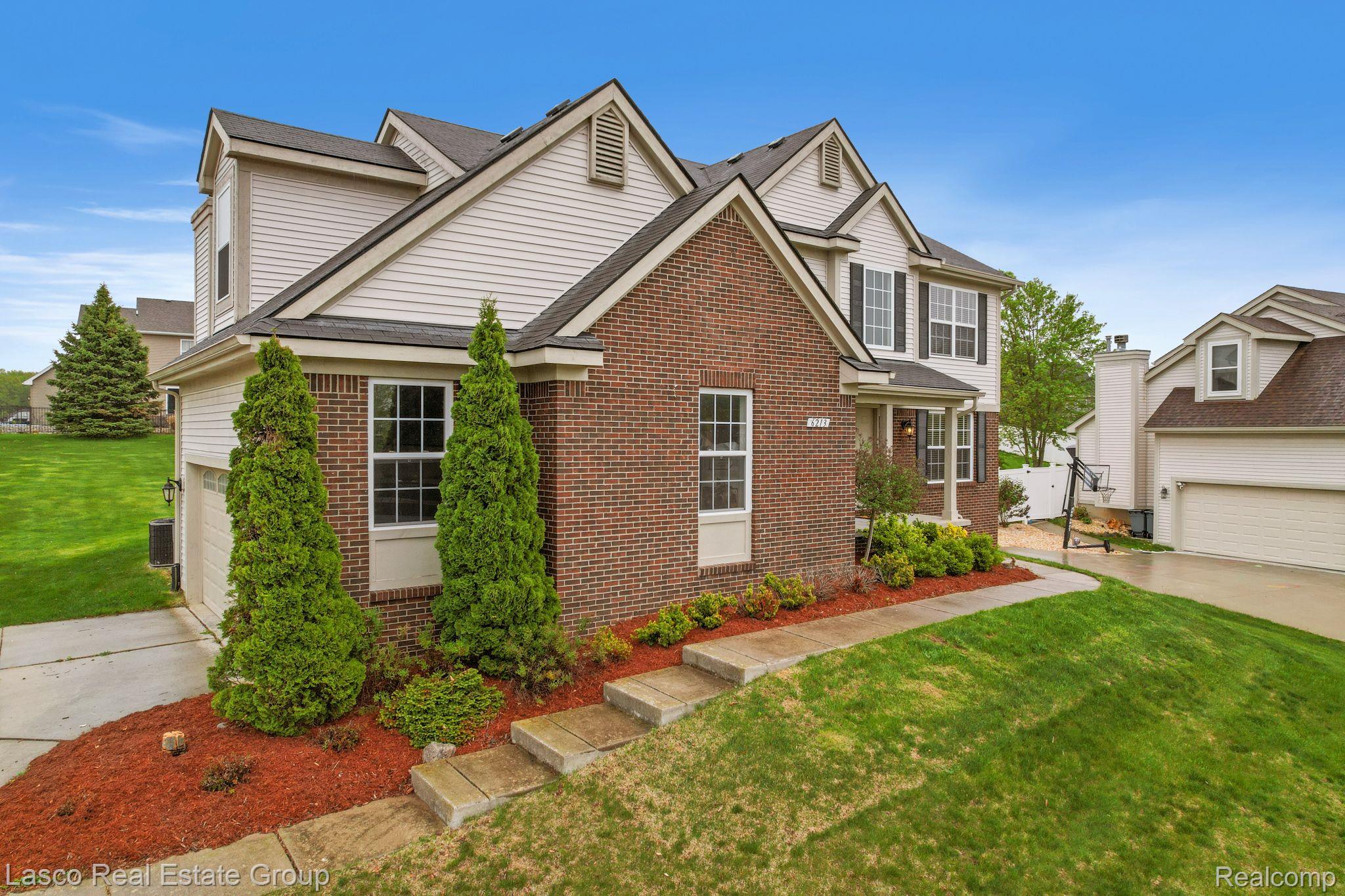 6213 Lismore Circle