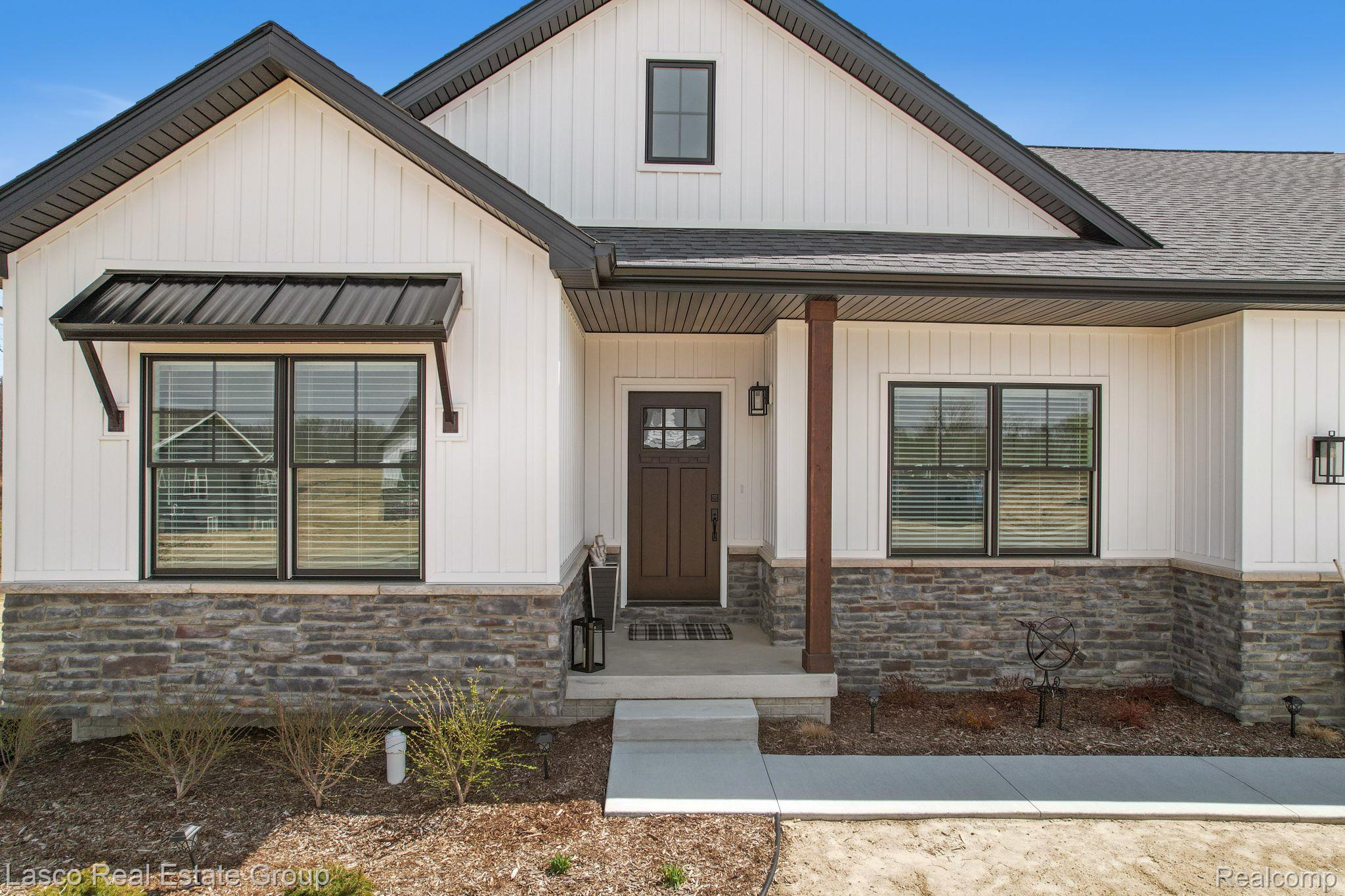 12820 Ivy Lane