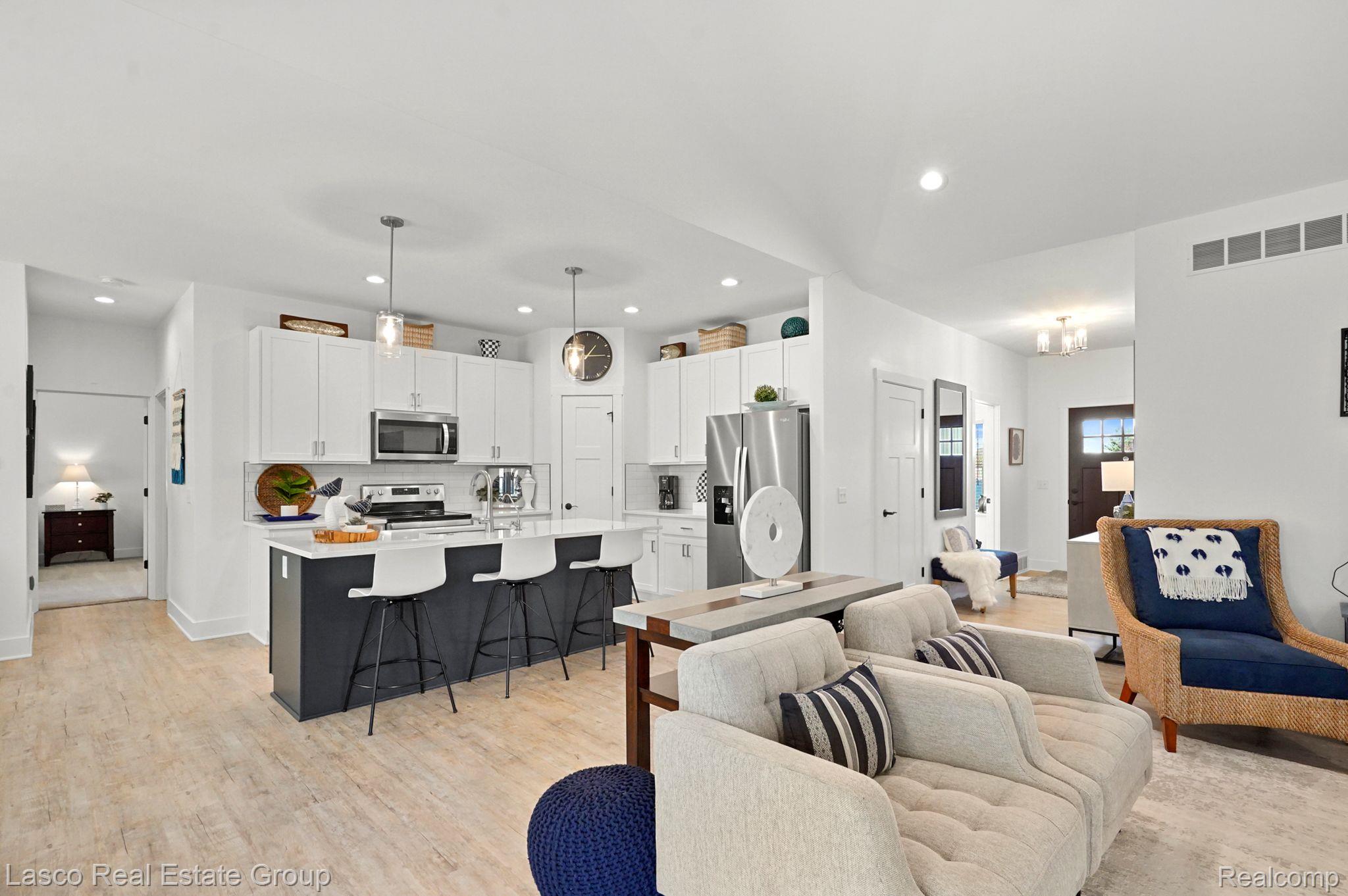 12820 Ivy Lane