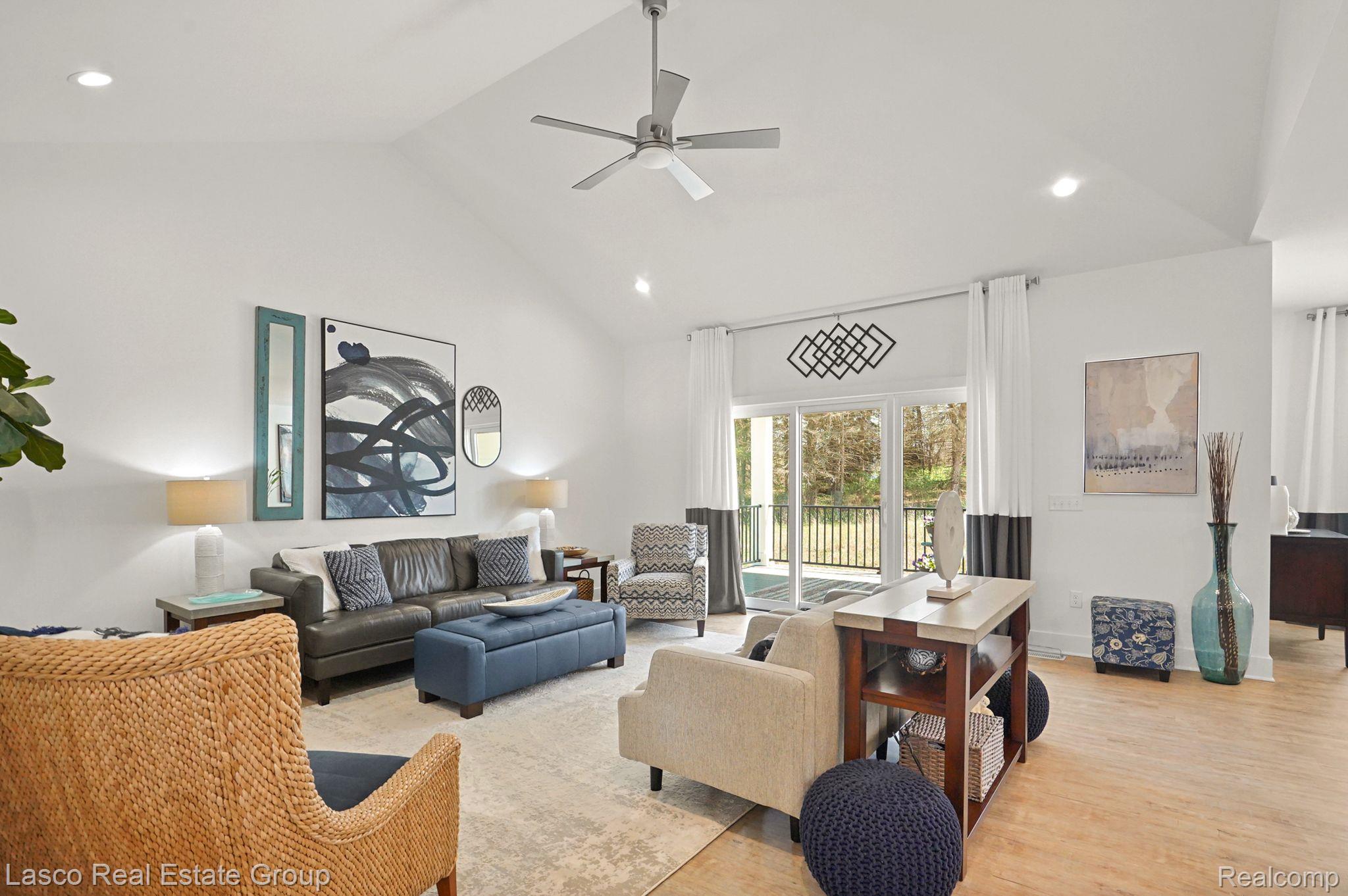12820 Ivy Lane