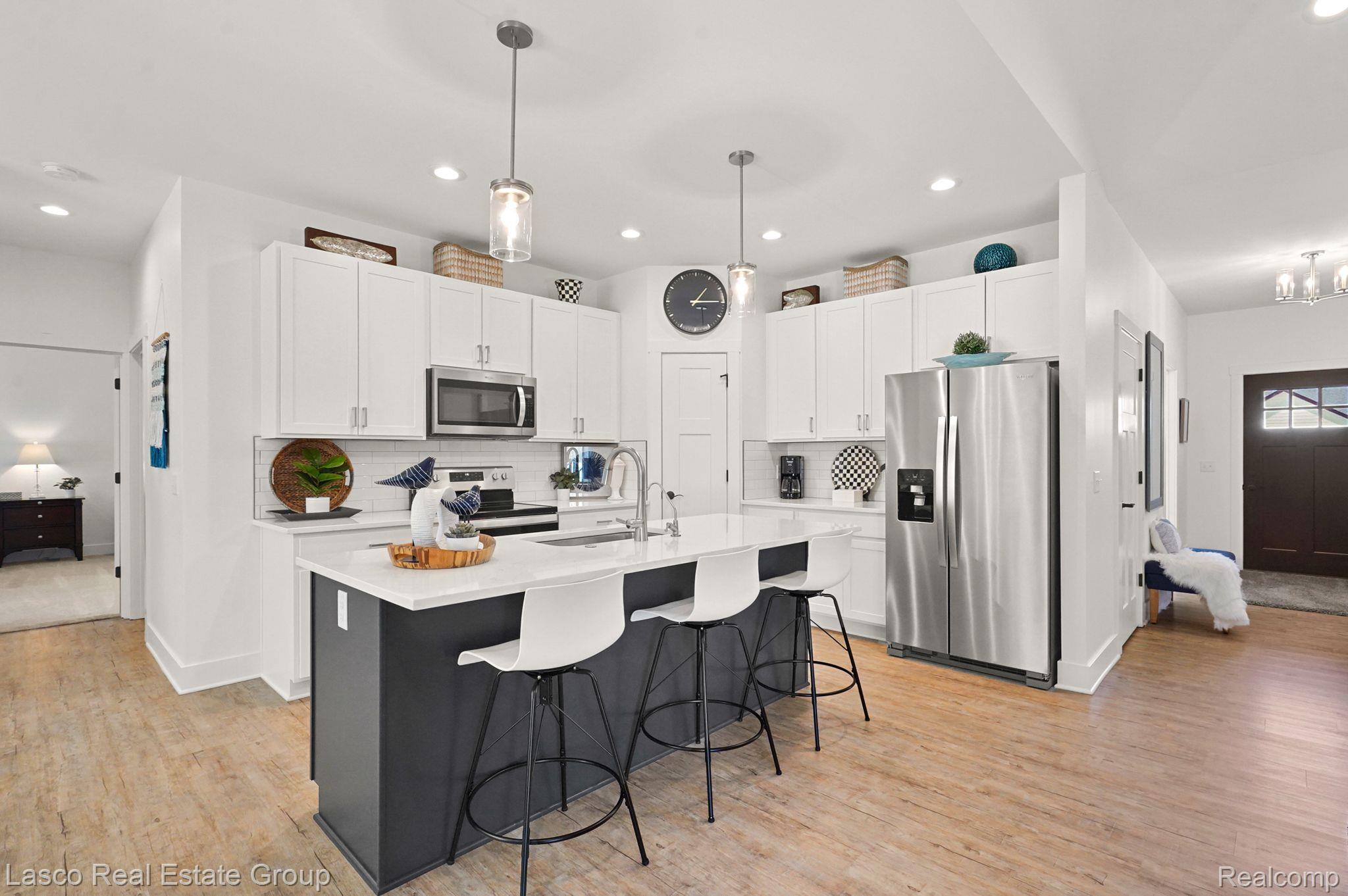 12820 Ivy Lane