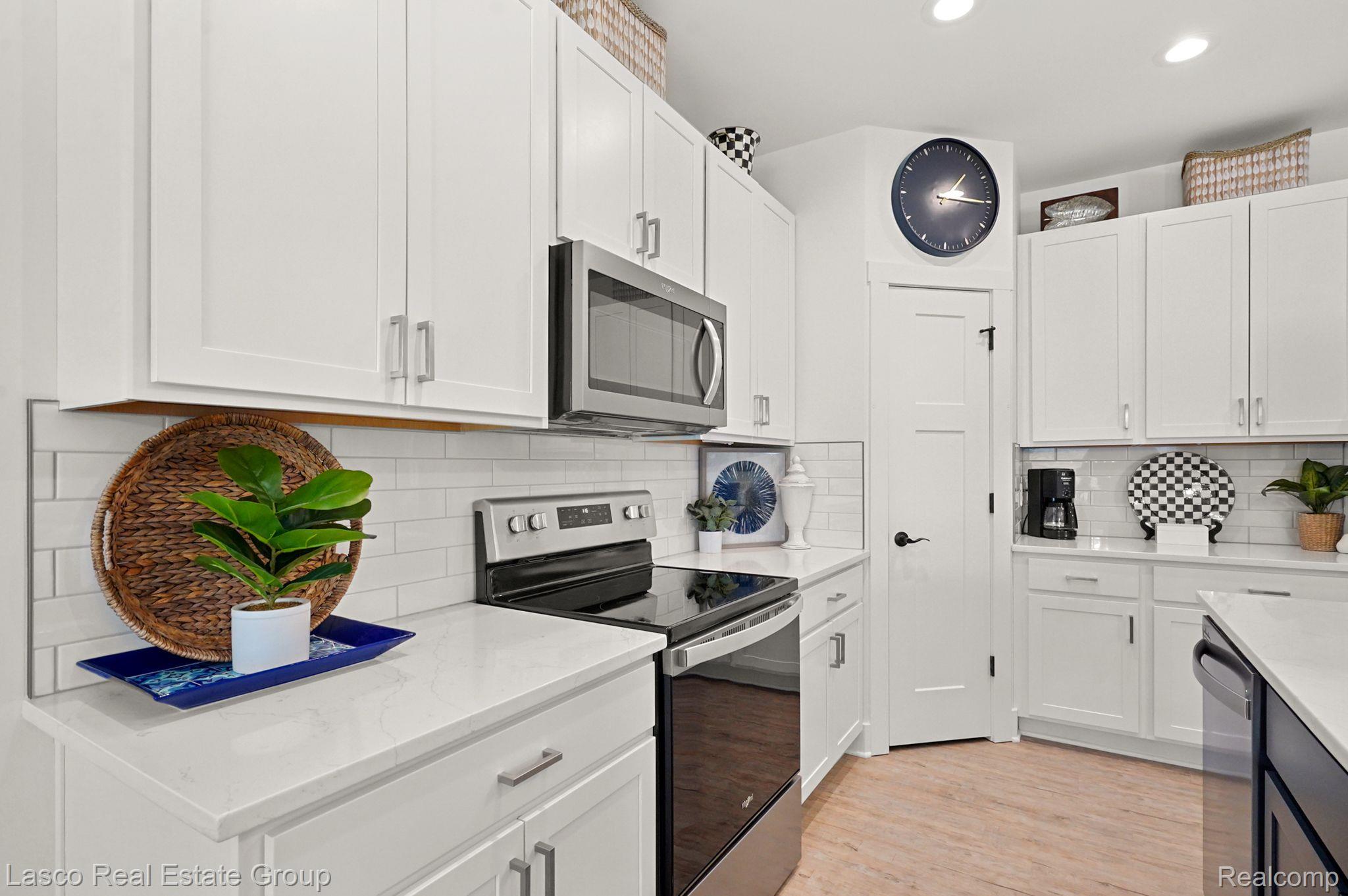 12820 Ivy Lane