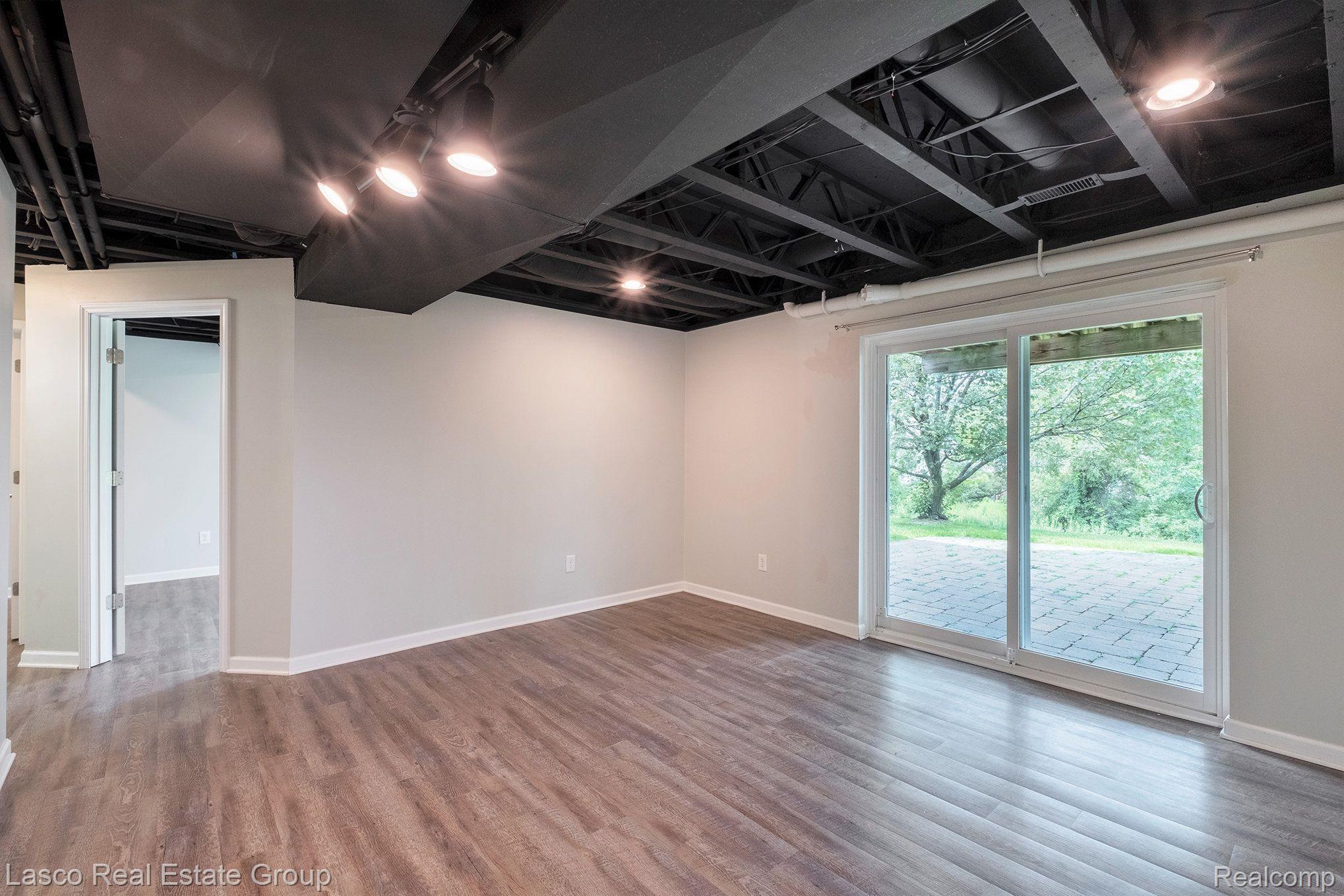 10351 EDGEWATER Trail